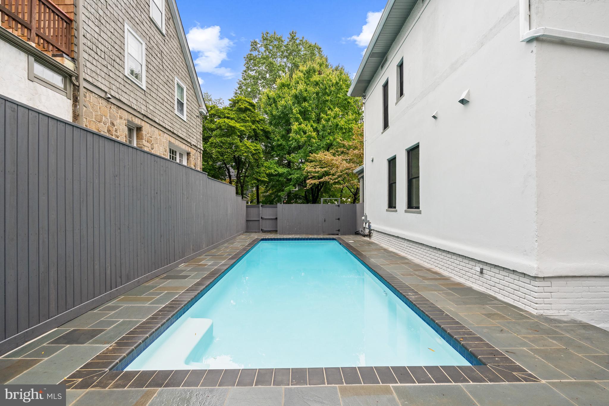 2558 36th St NW - Washington DC