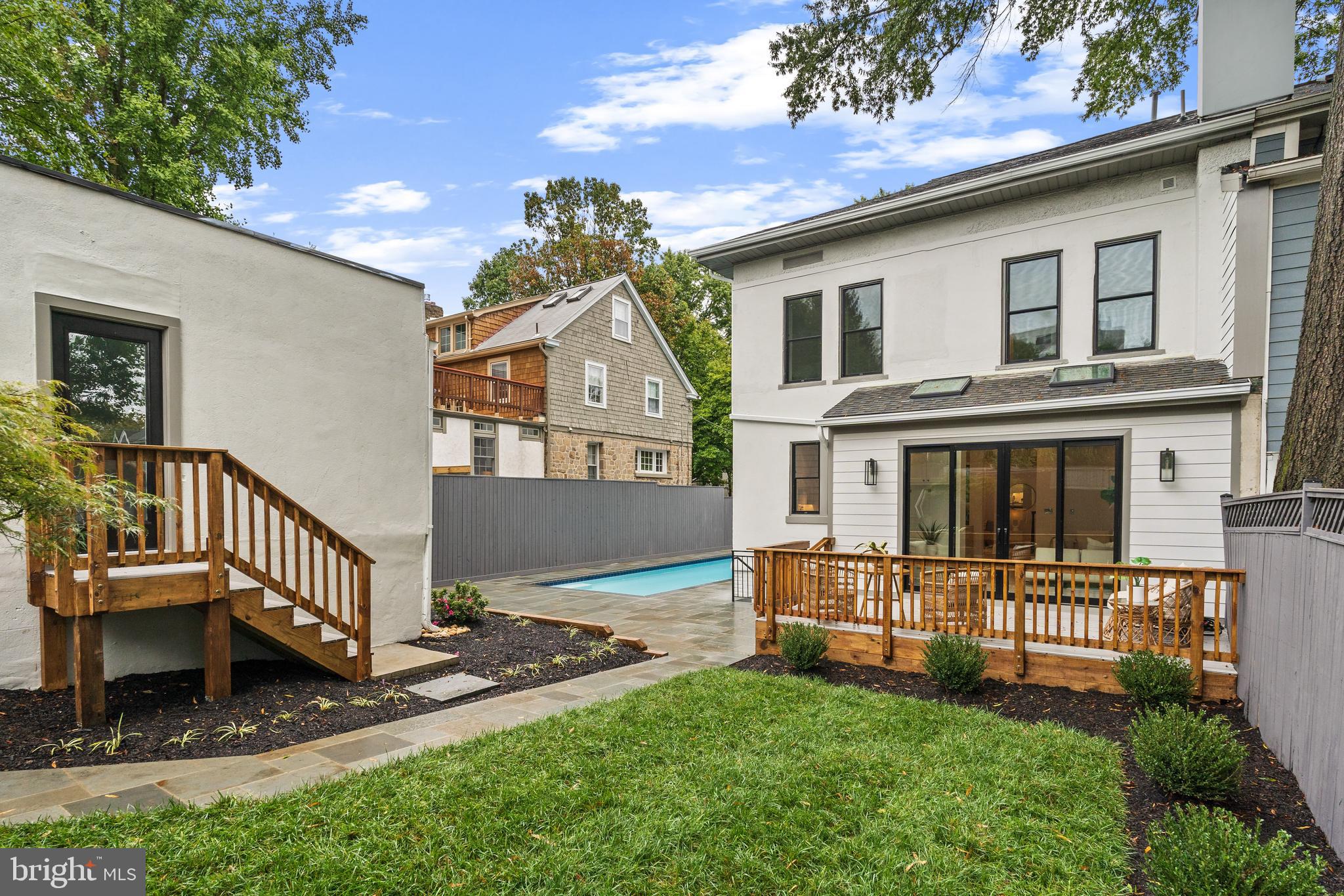 2558 36th St NW - Washington DC