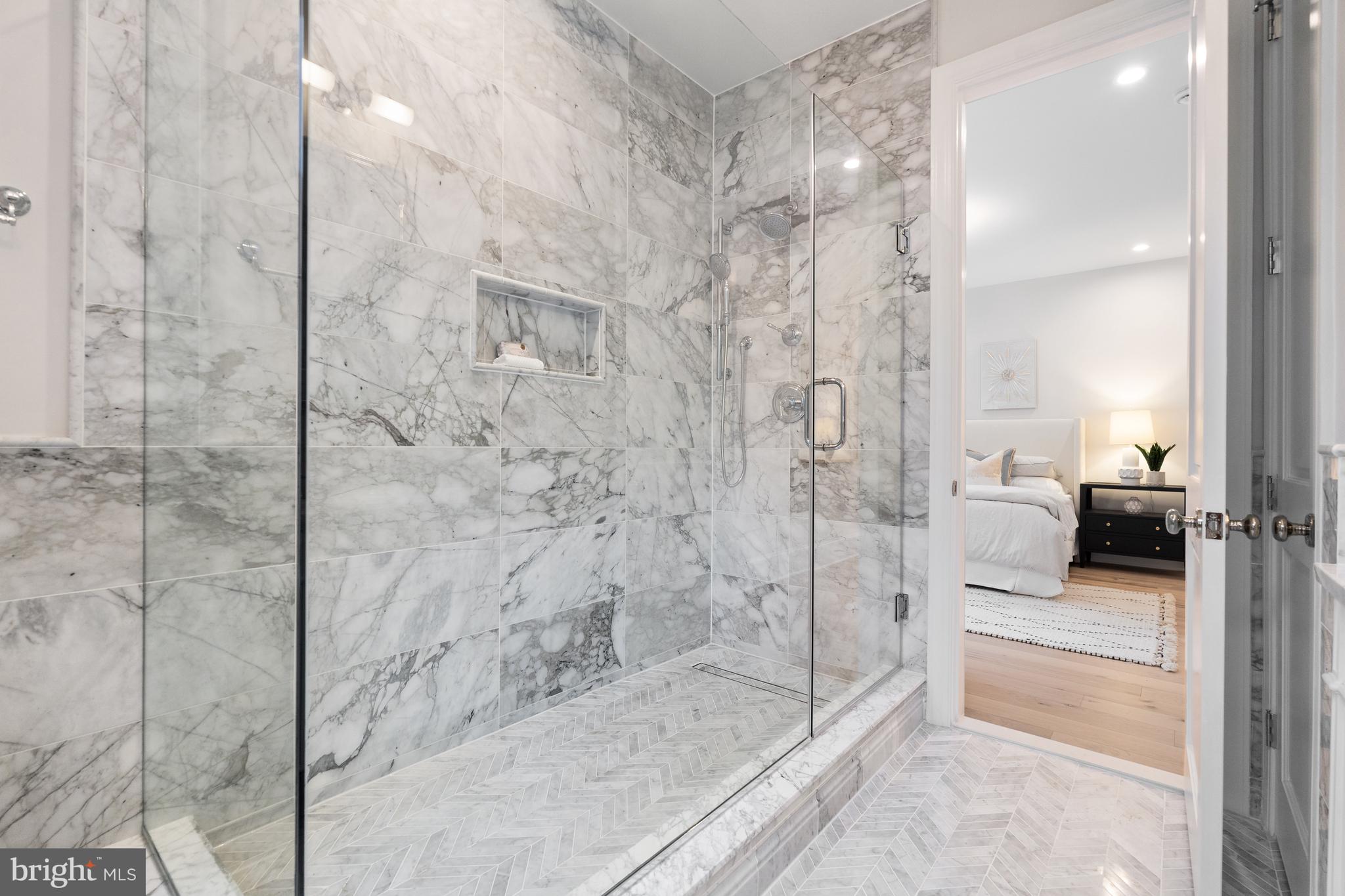 2558 36th St NW - Washington DC