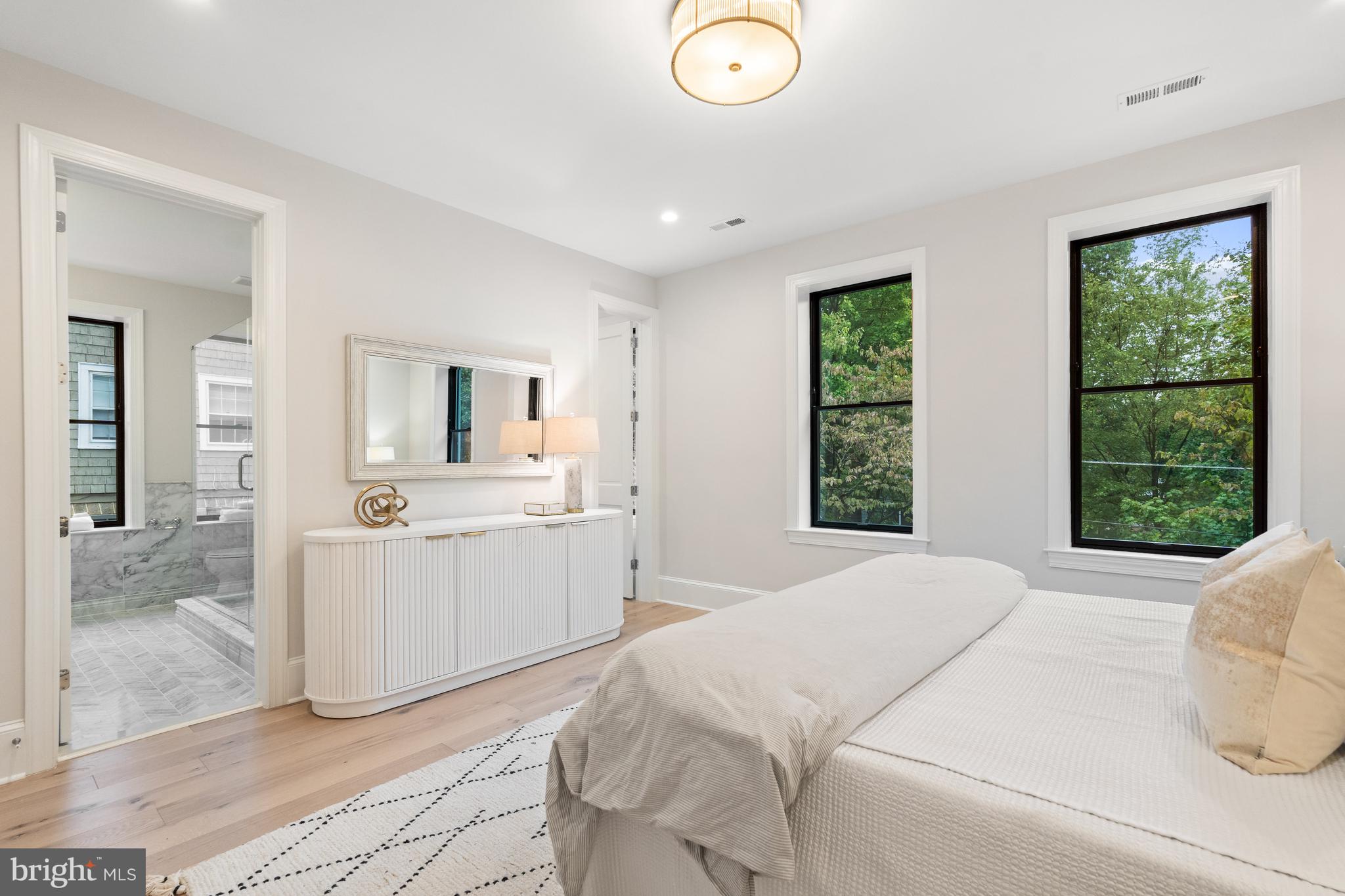 2558 36th St NW - Washington DC