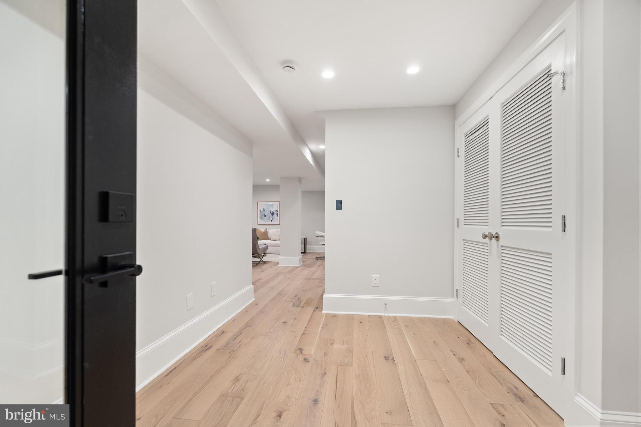 2558 36th St NW - Washington DC