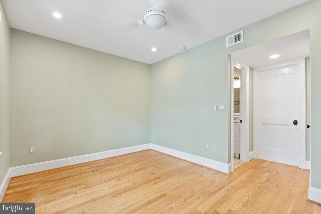 1507 Caroline St NW - Washington DC