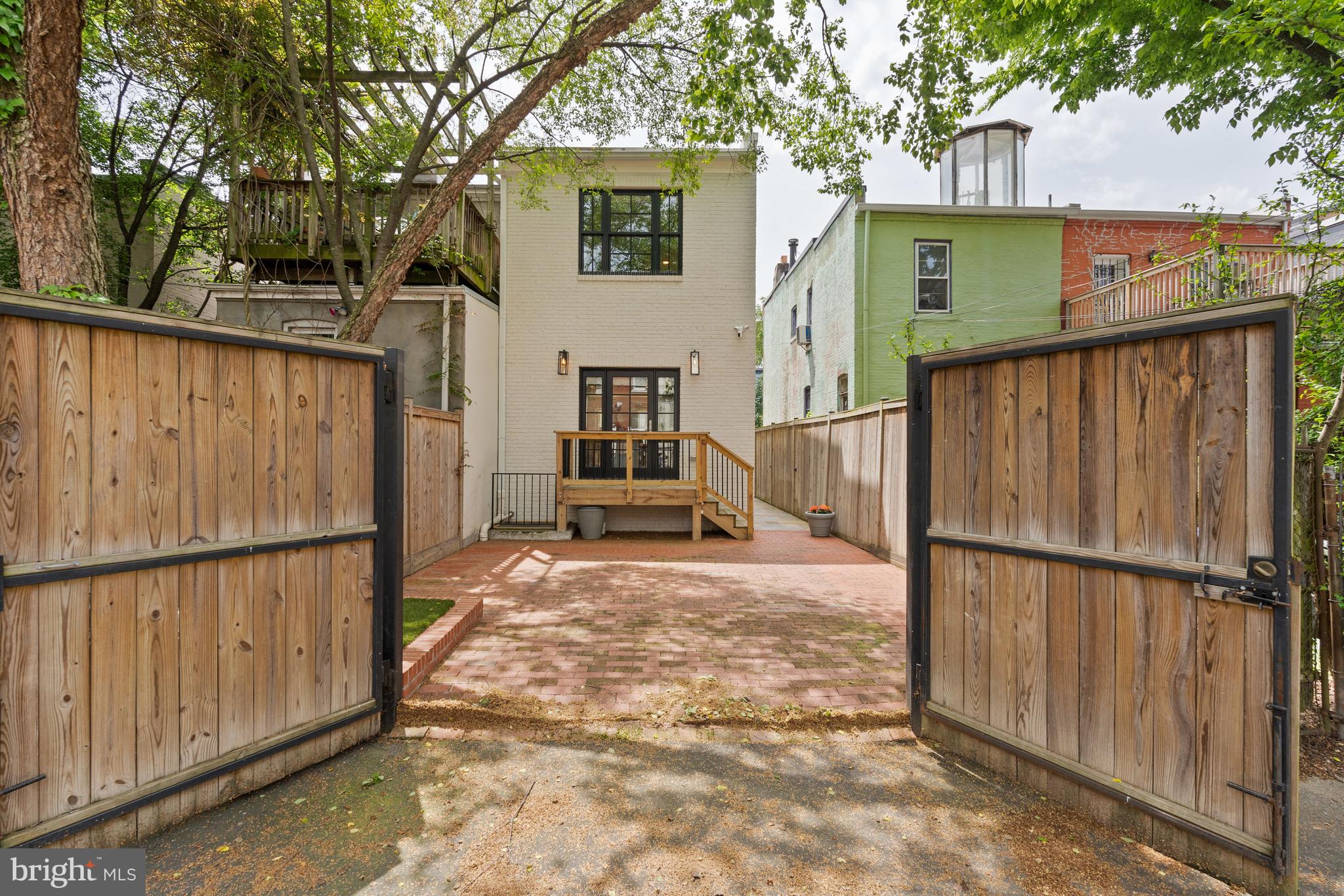 1507 Caroline St NW - Washington DC