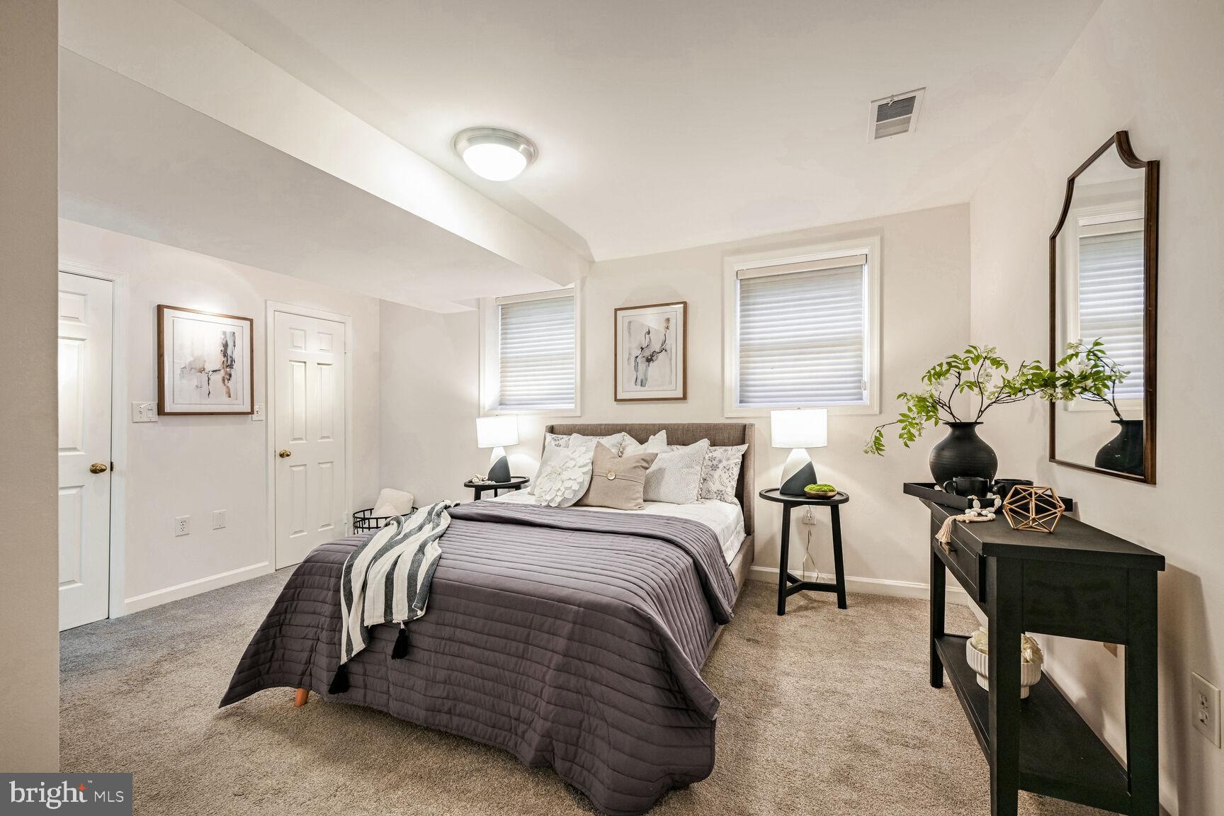 1715 Swann St NW #5 - Washington DC