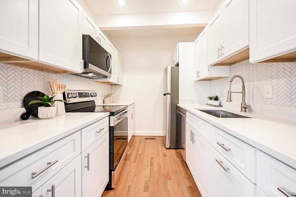 1715 Swann St NW #5 - Washington DC