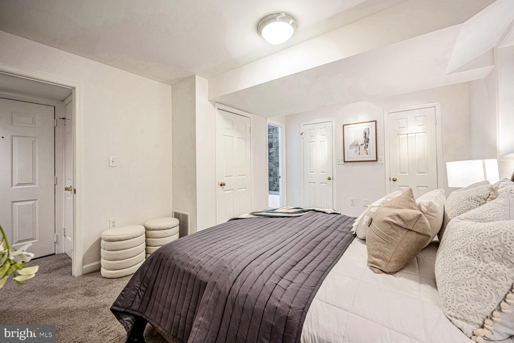 1715 Swann St NW #5 - Washington DC