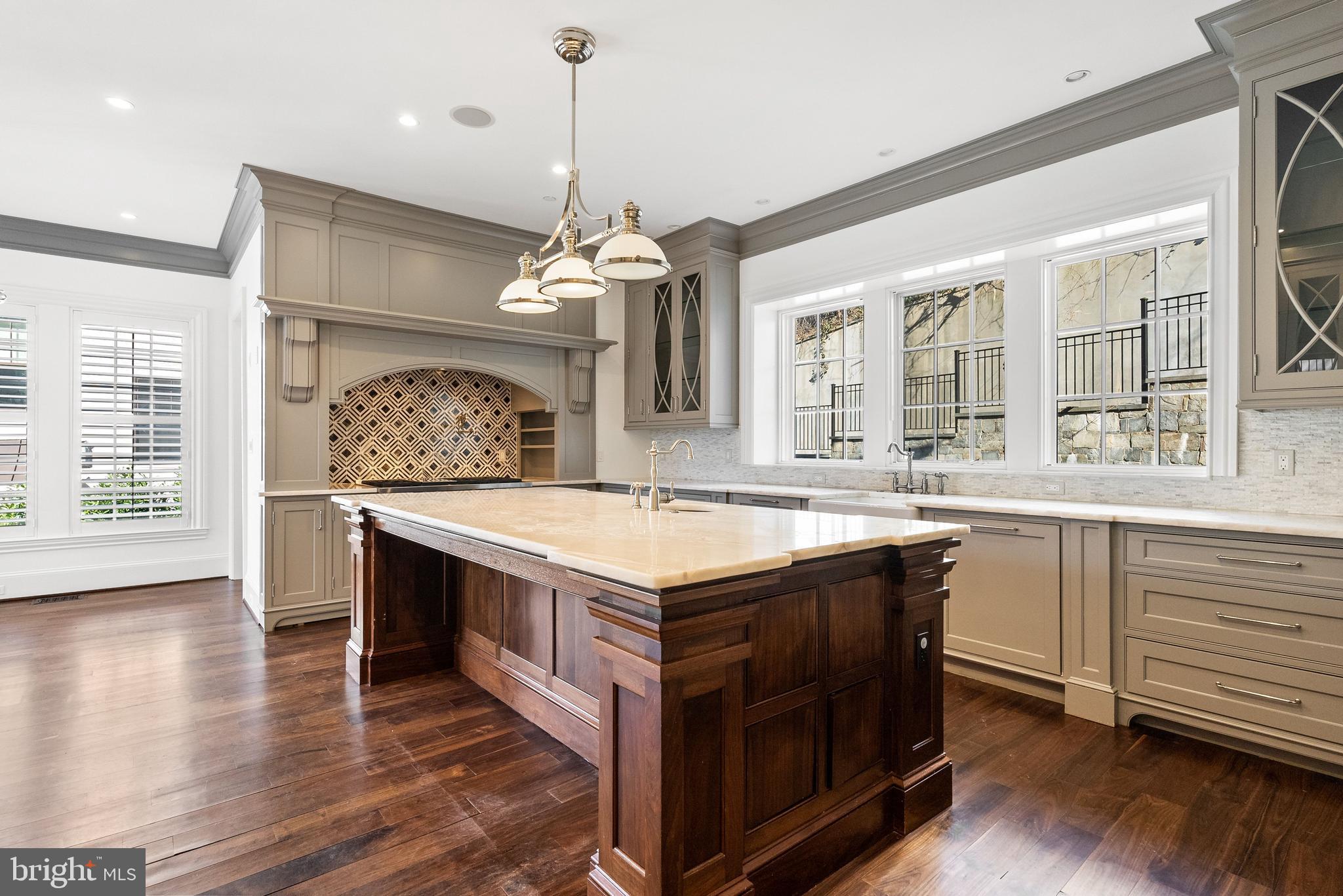 2935 49th St NW - Washington DC