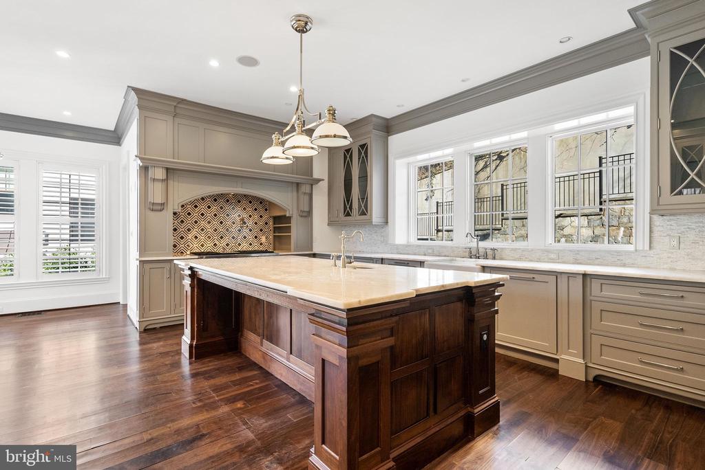 2935 49th St NW - Washington DC