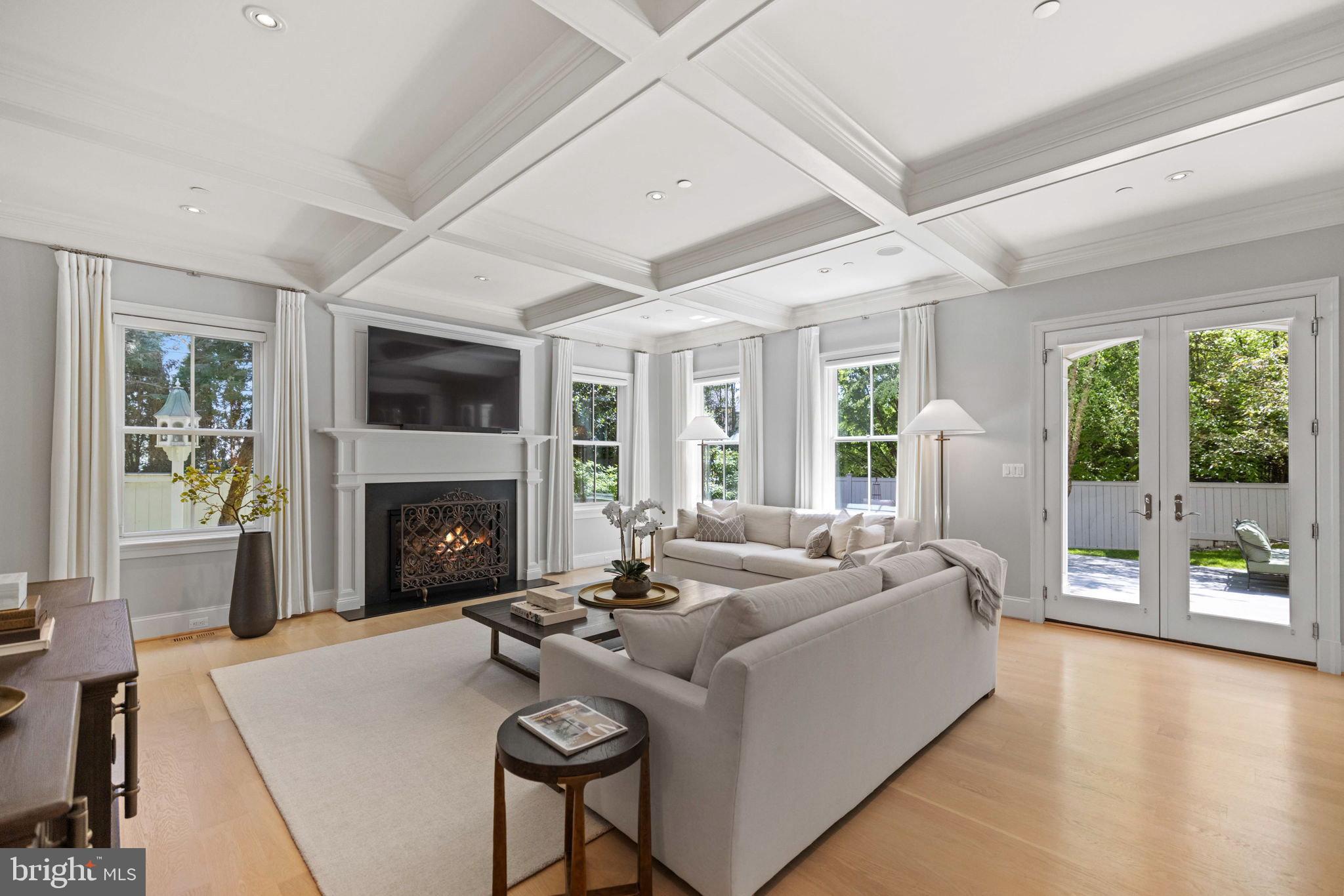 4410 Meadow Rd NW - Washington DC