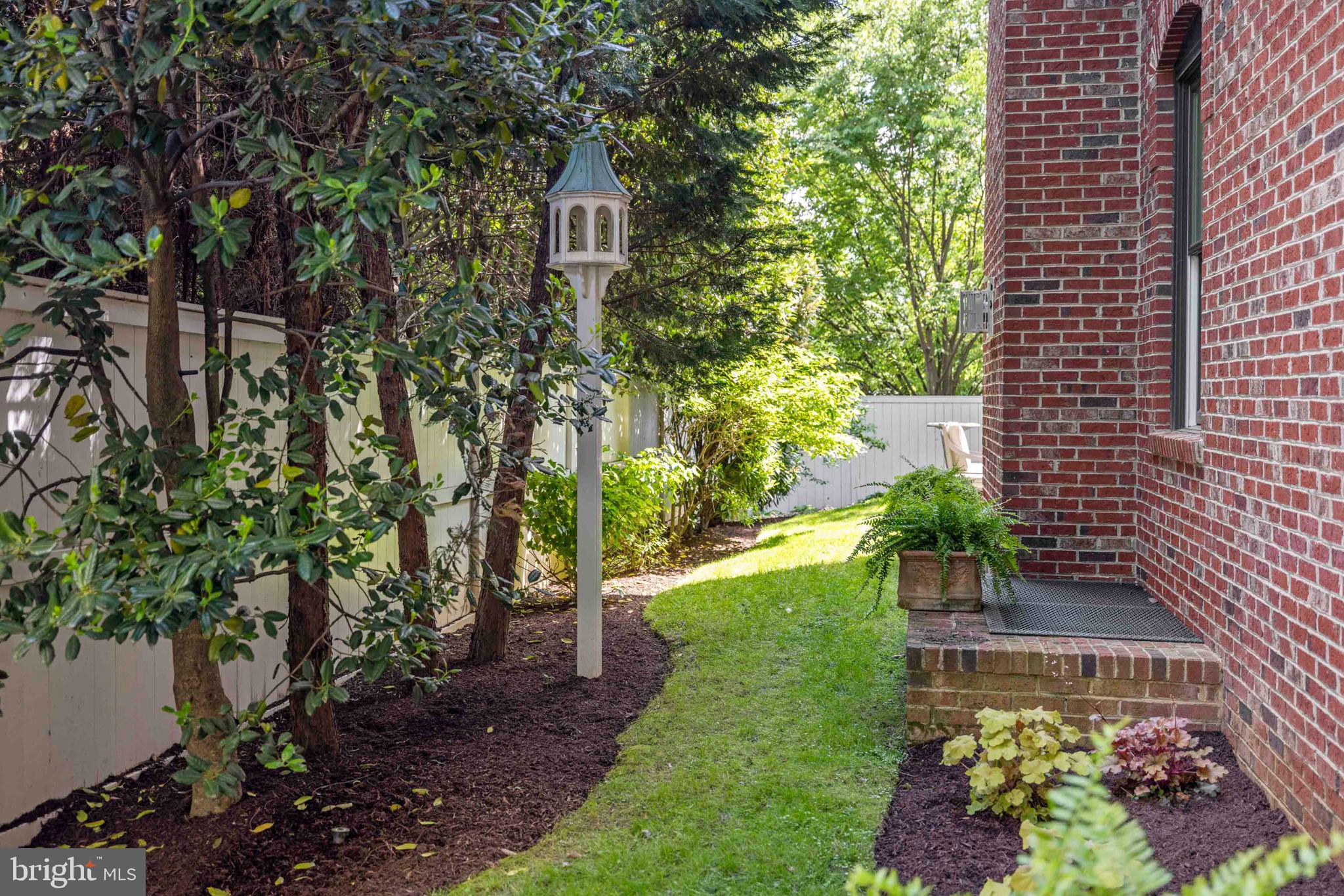 4410 Meadow Rd NW - Washington DC