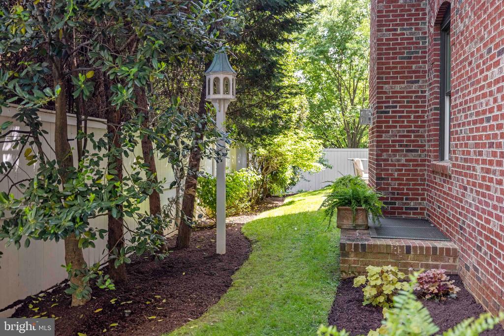4410 Meadow Rd NW - Washington DC