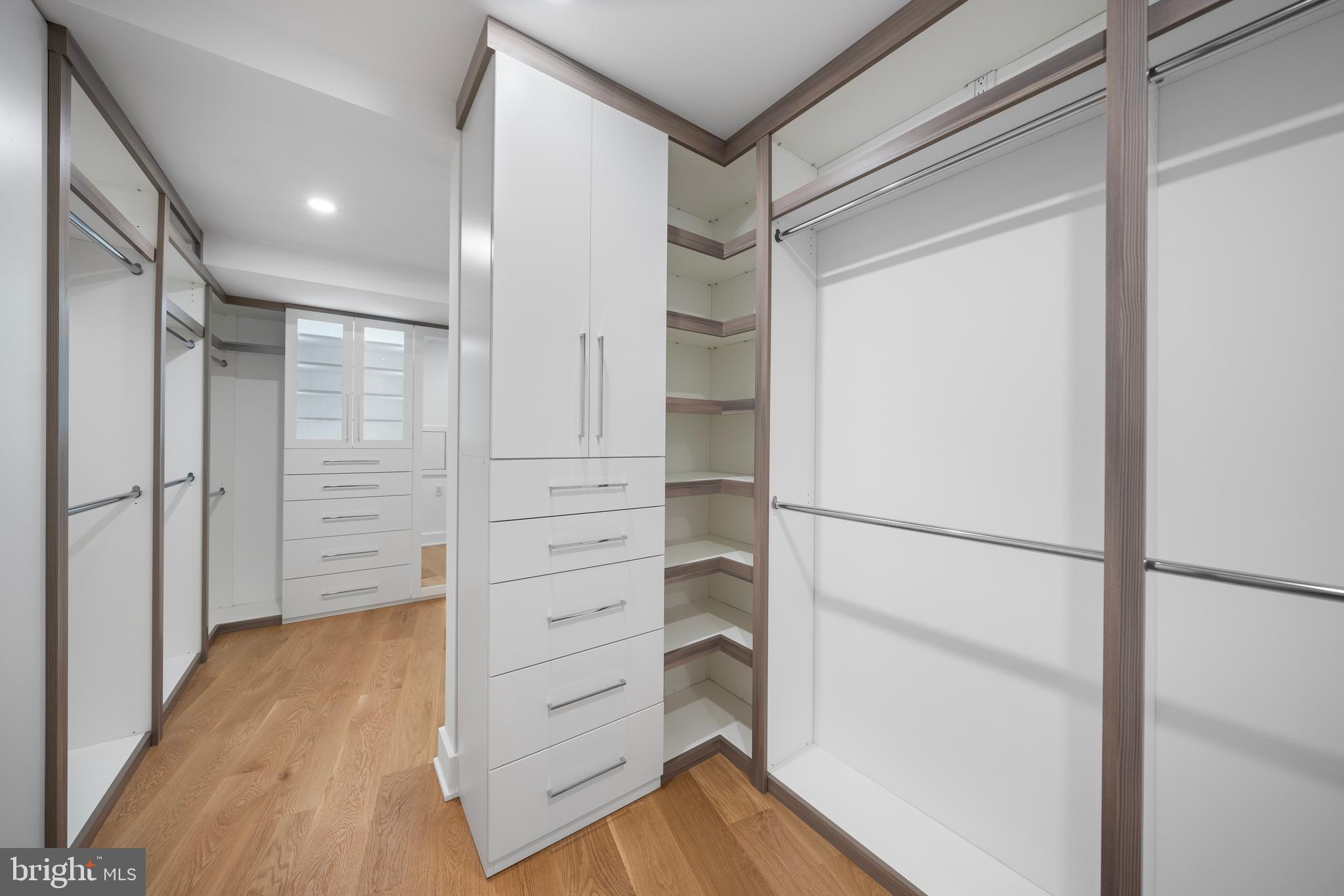 700 New Hampshire Ave NW #1502/3 - Washington DC