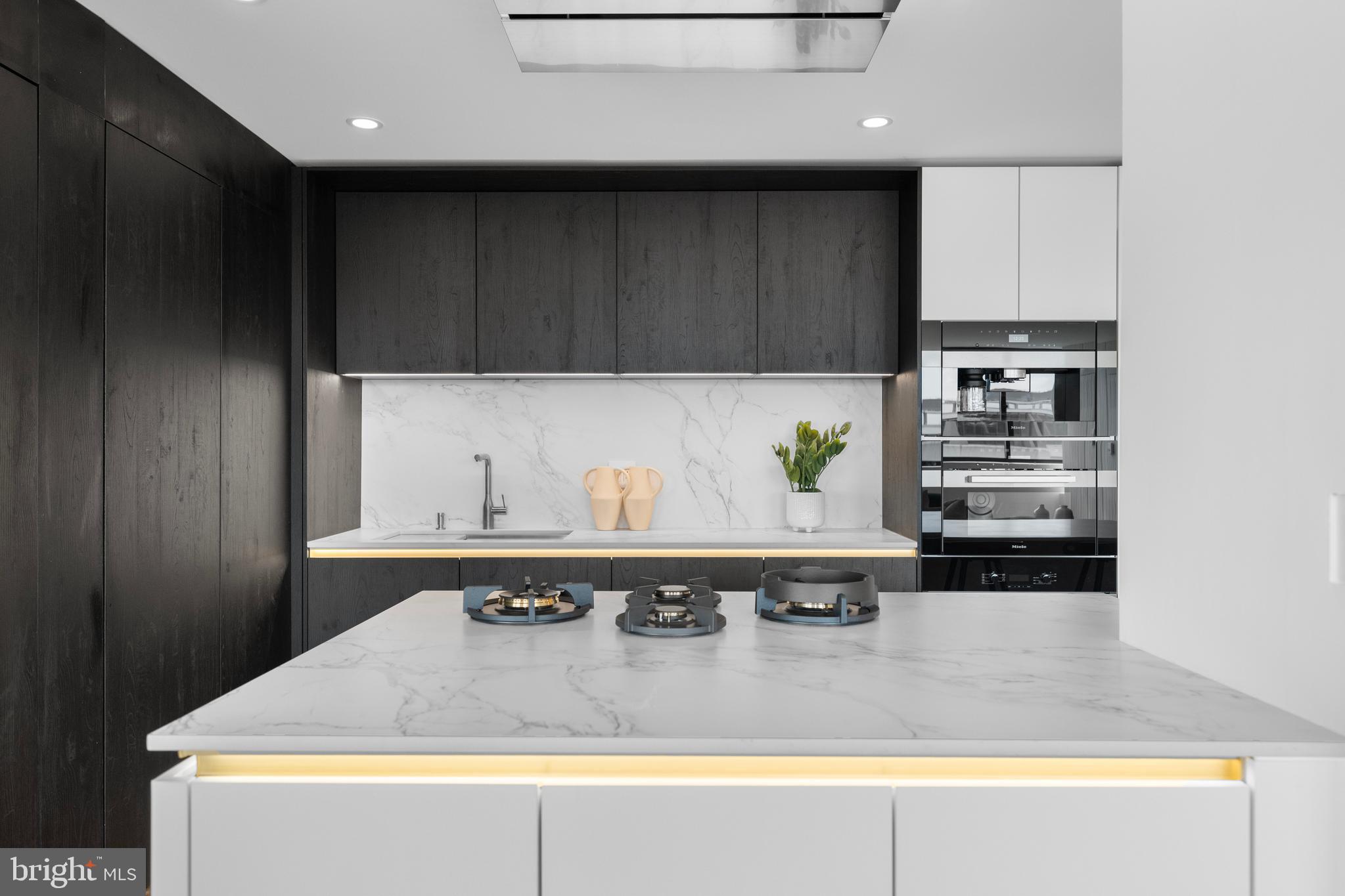 700 New Hampshire Ave NW #1502/3 - Washington DC