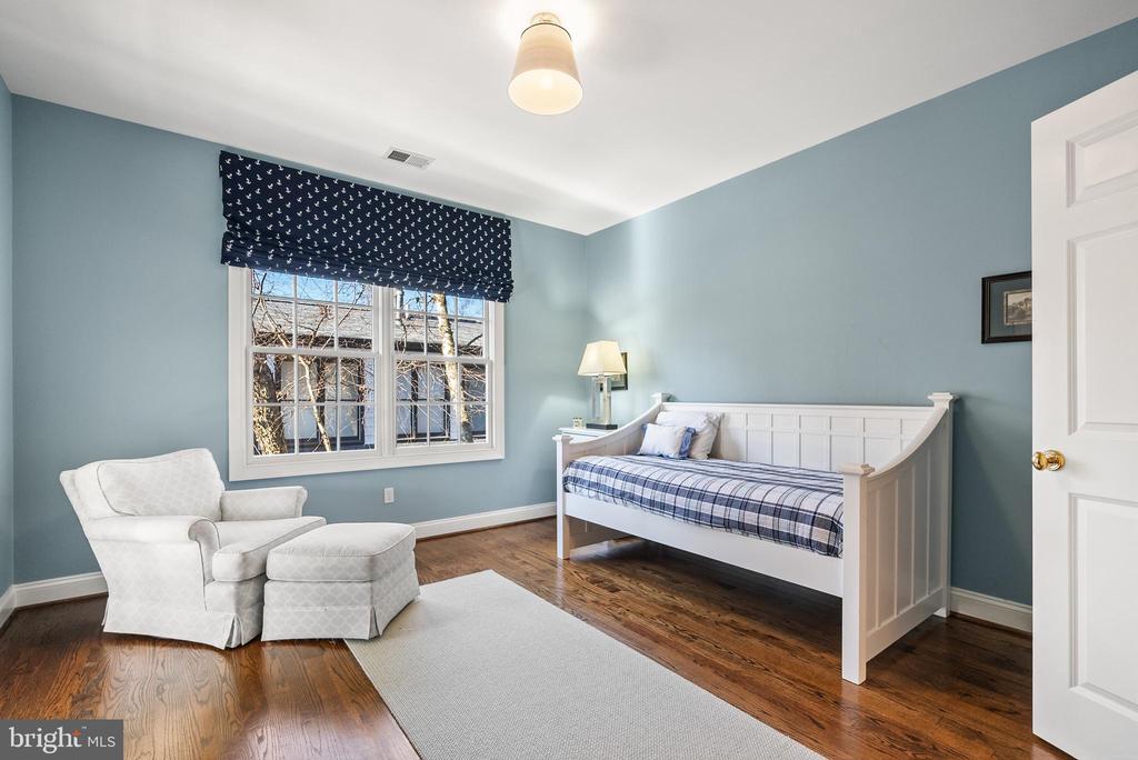 5017 Klingle St NW - Washington DC