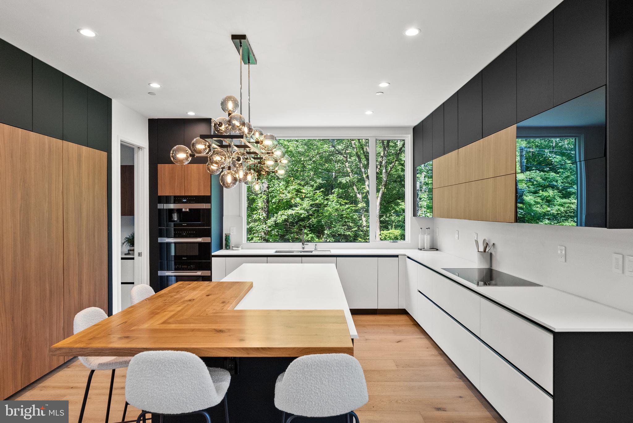 4656 Broad Branch Rd NW