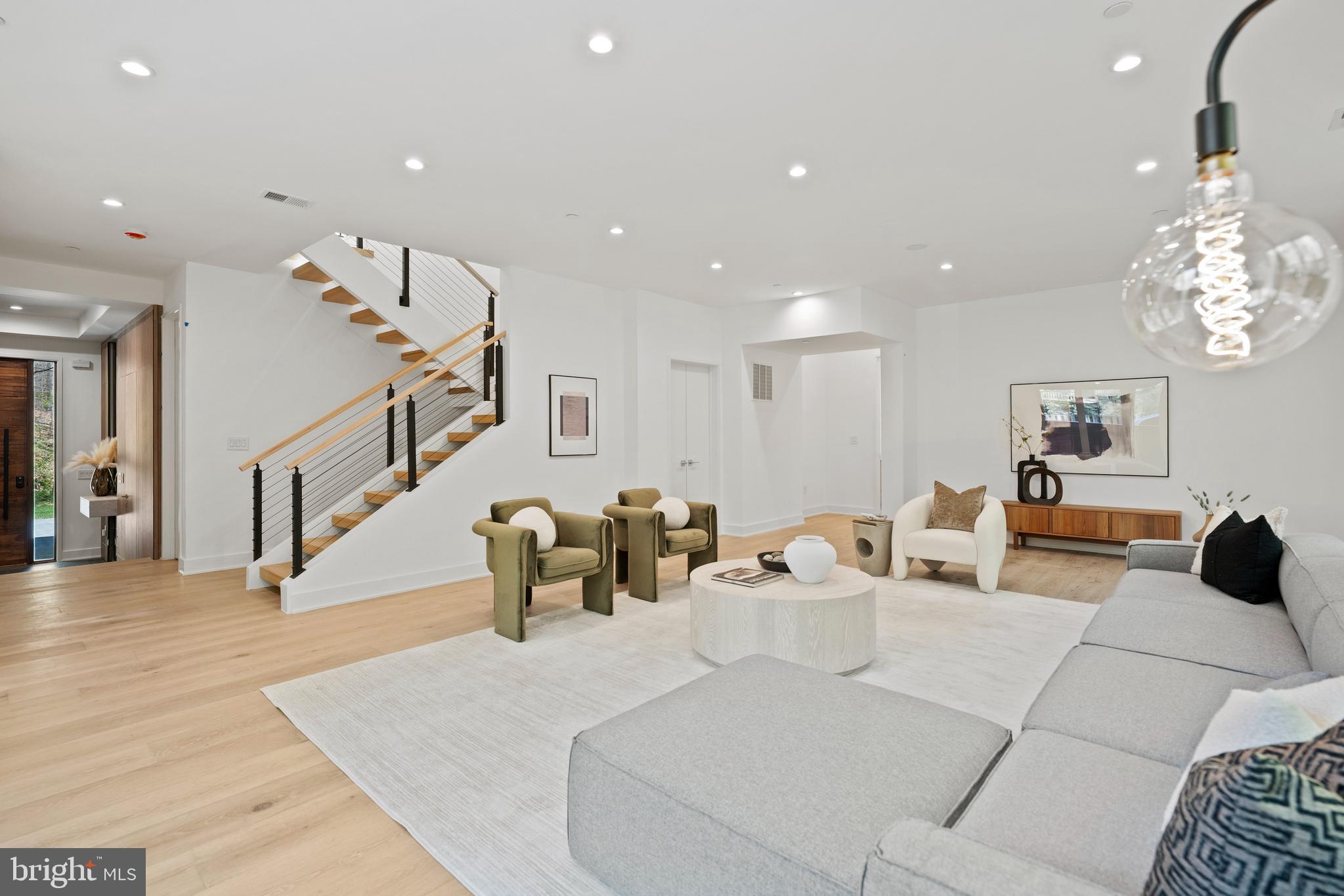 4656 Broad Branch Rd NW