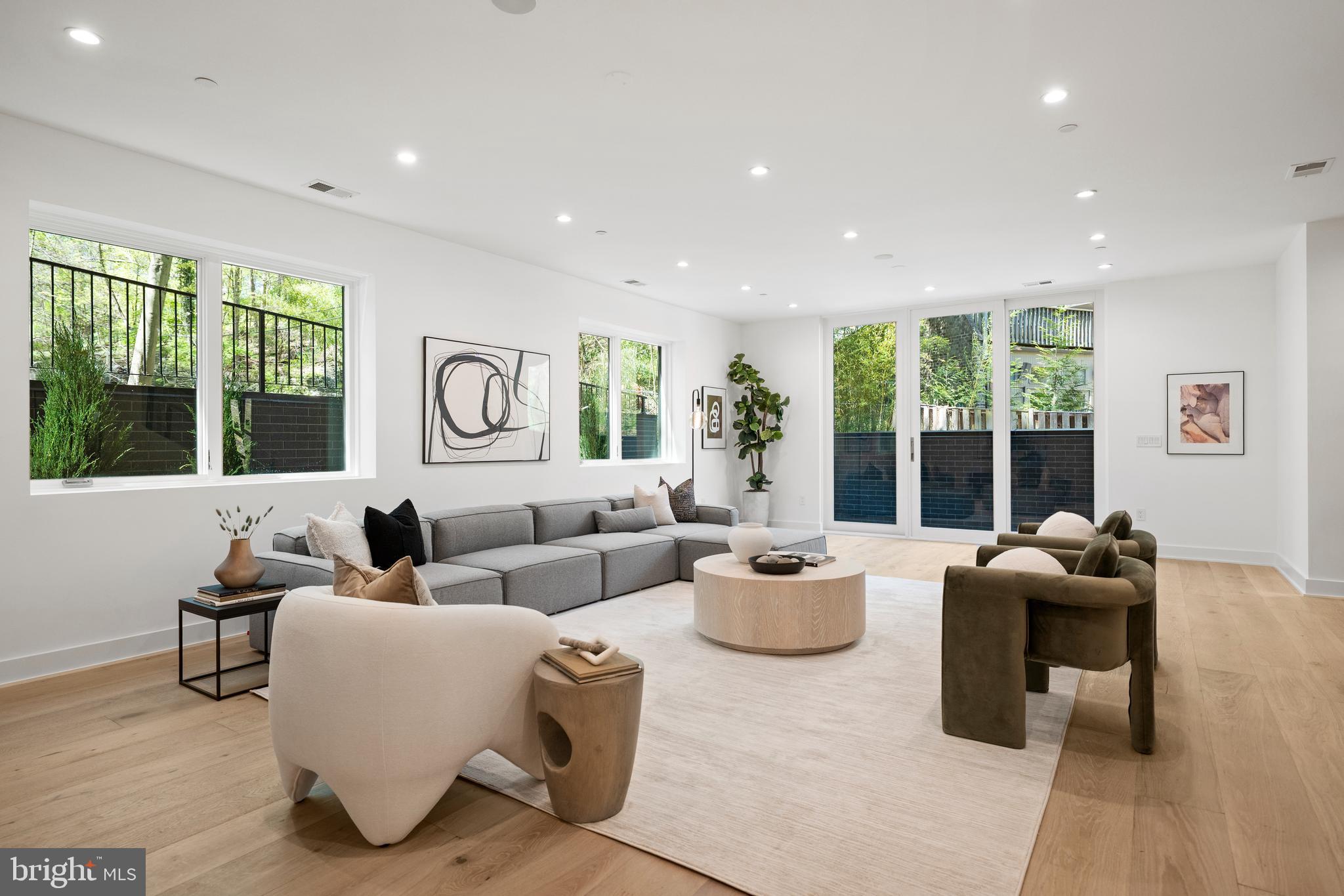 4656 Broad Branch Rd NW