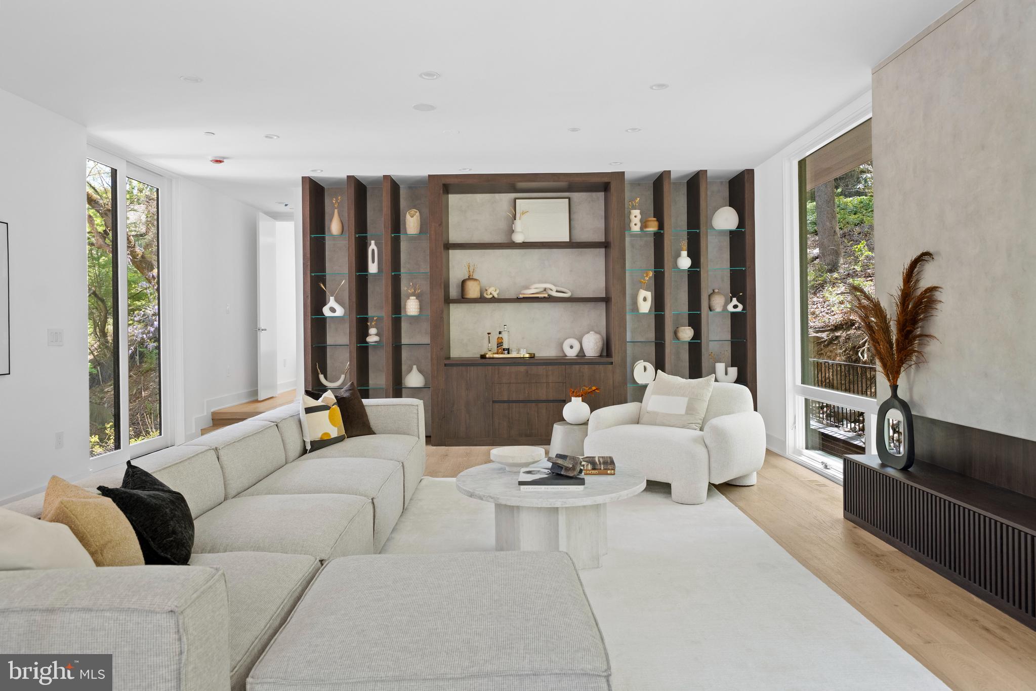 4656 Broad Branch Rd NW