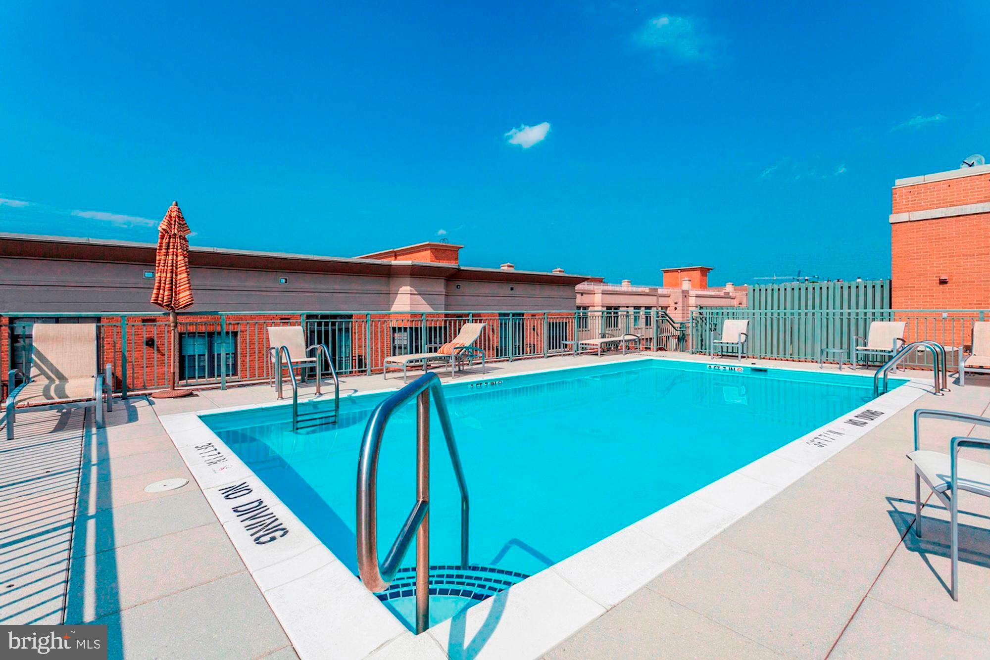 2425 L St NW #328 - Washington DC