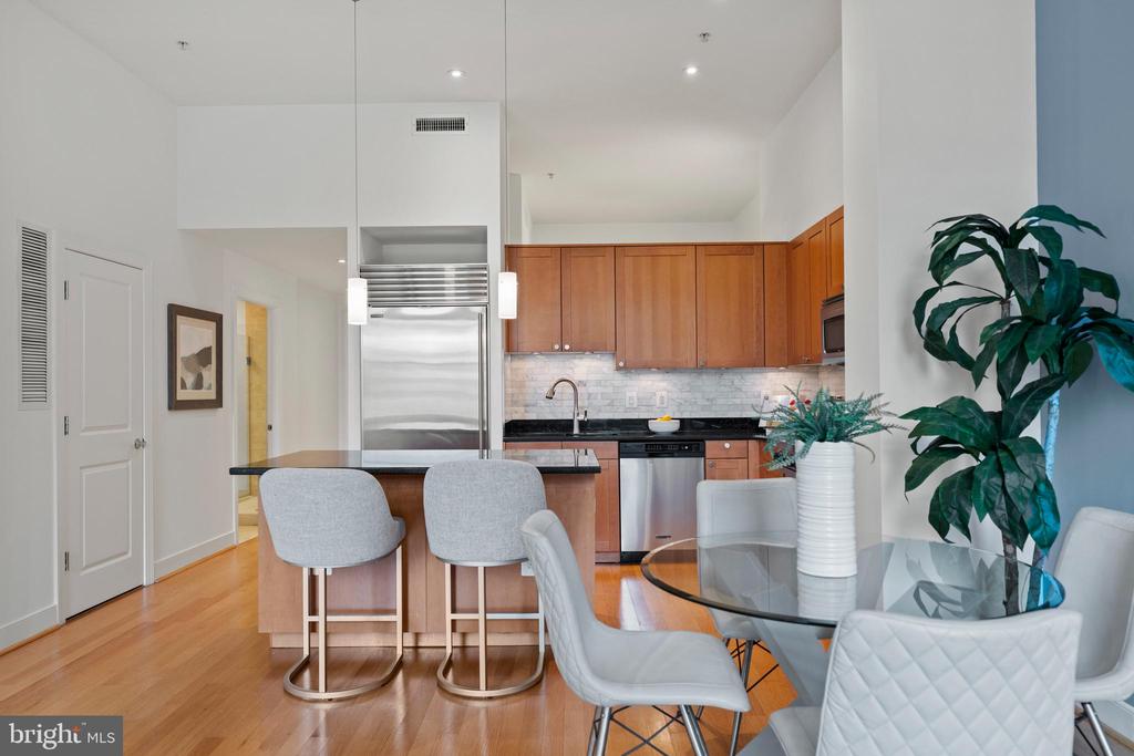 2425 L St NW #328 - Washington DC