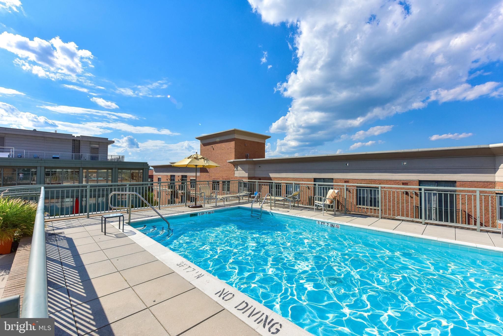 2425 L St NW #328 - Washington DC