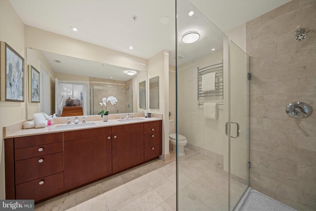 2425 L St NW #328 - Washington DC