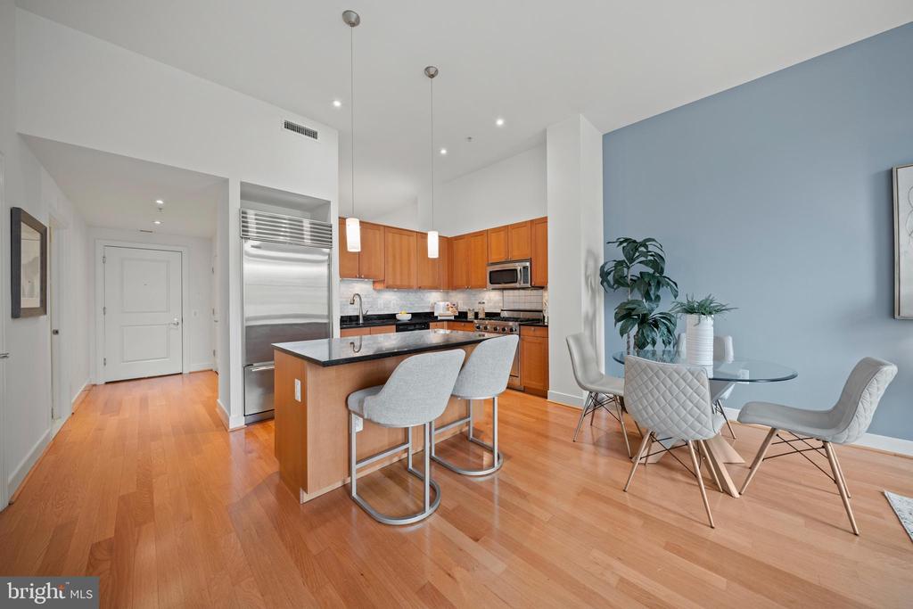 2425 L St NW #328 - Washington DC