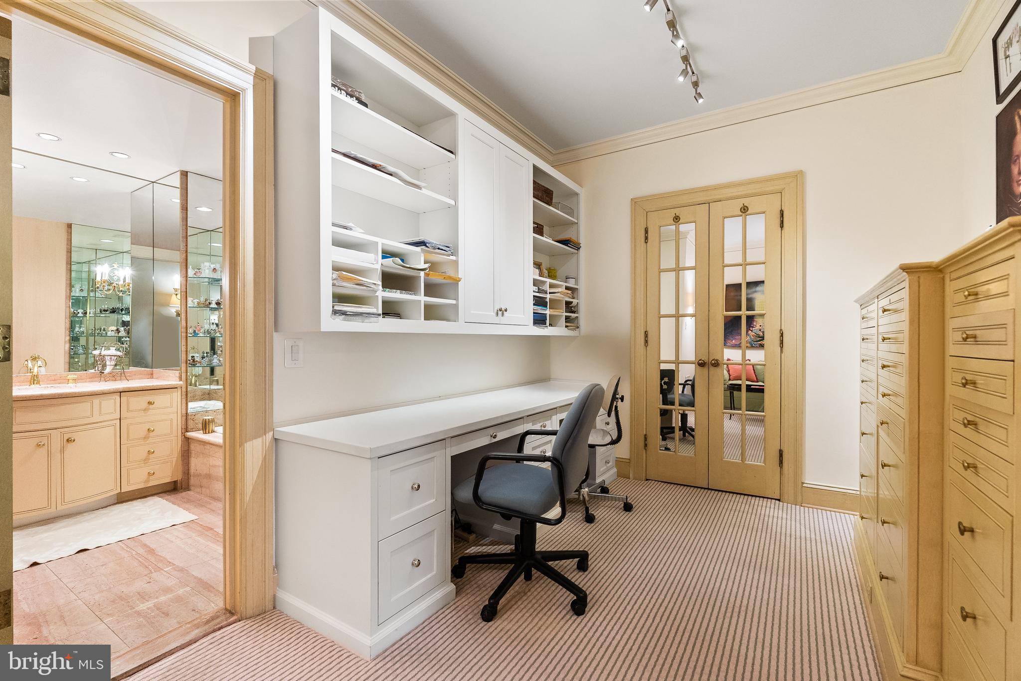 2700 CALVERT STREET NW 418