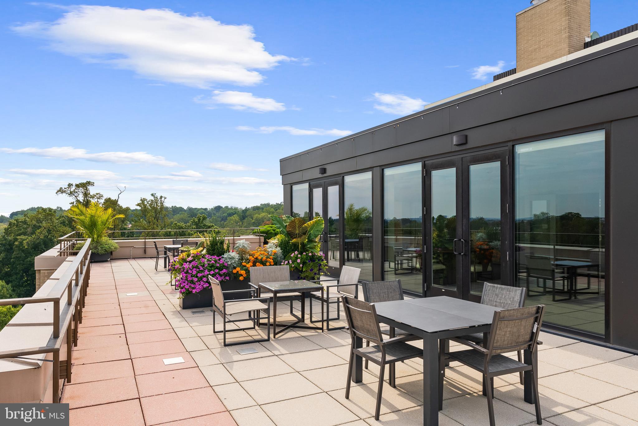 2700 CALVERT STREET NW 418