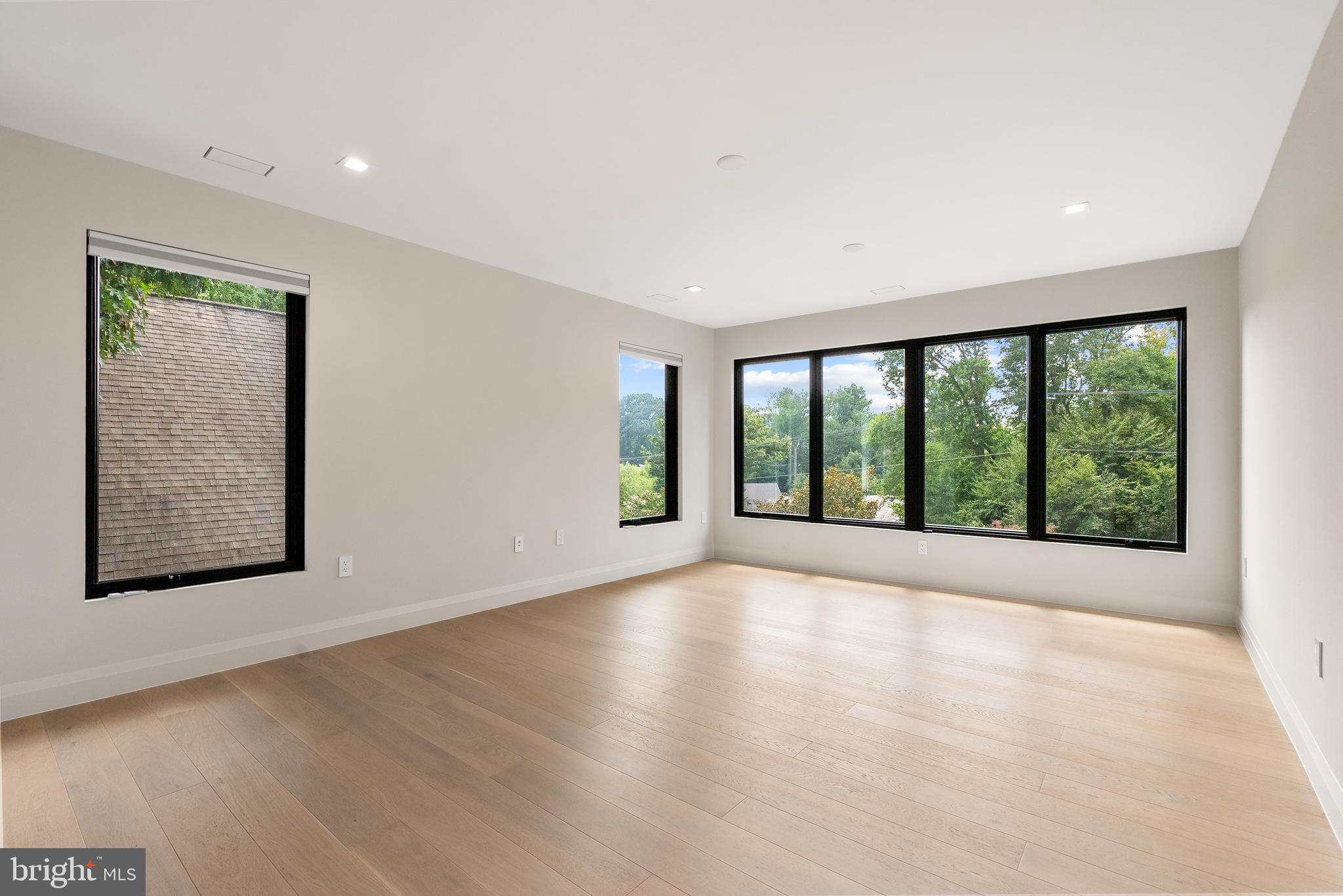 5068 SHERIER PLACE NW