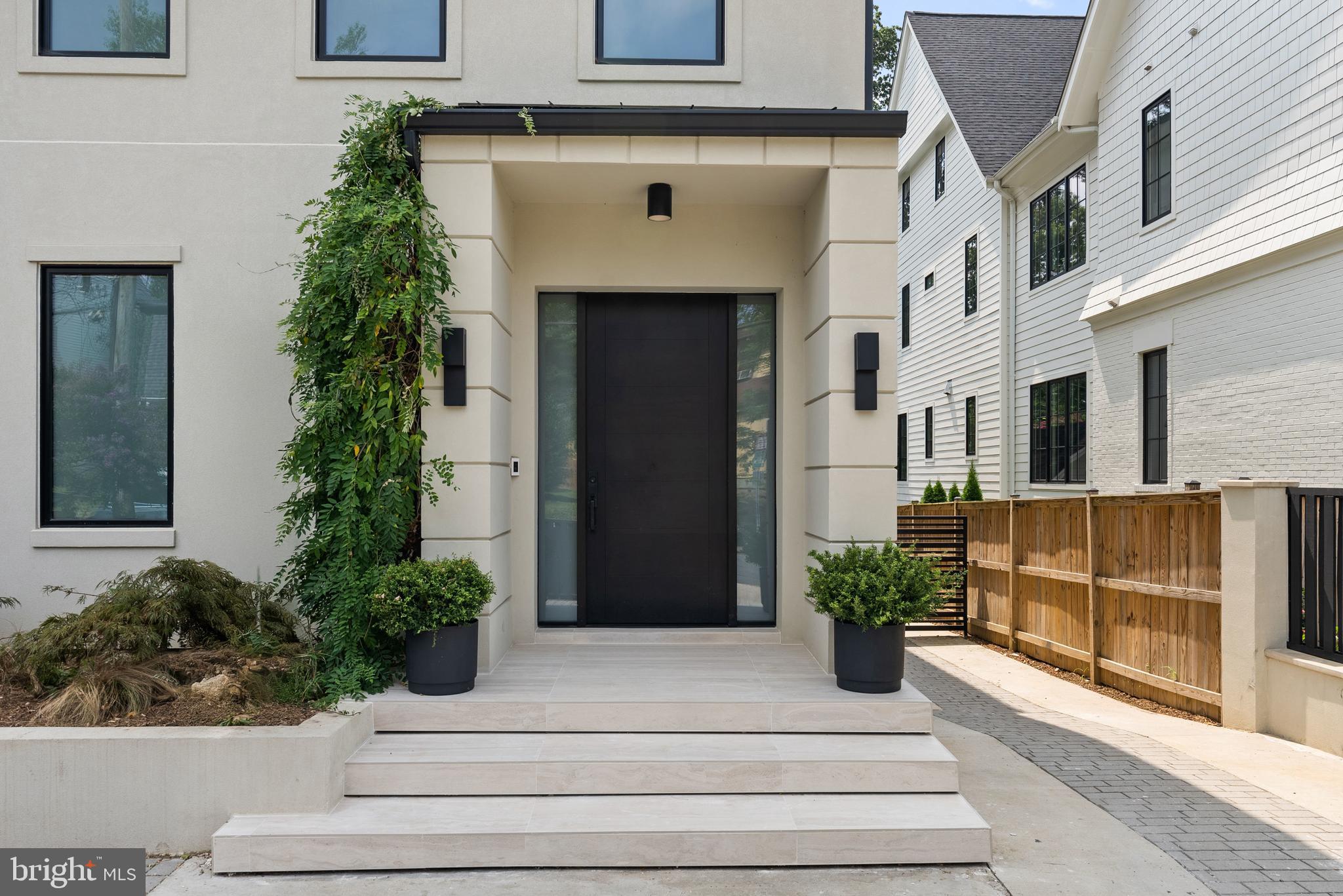 5068 SHERIER PLACE NW