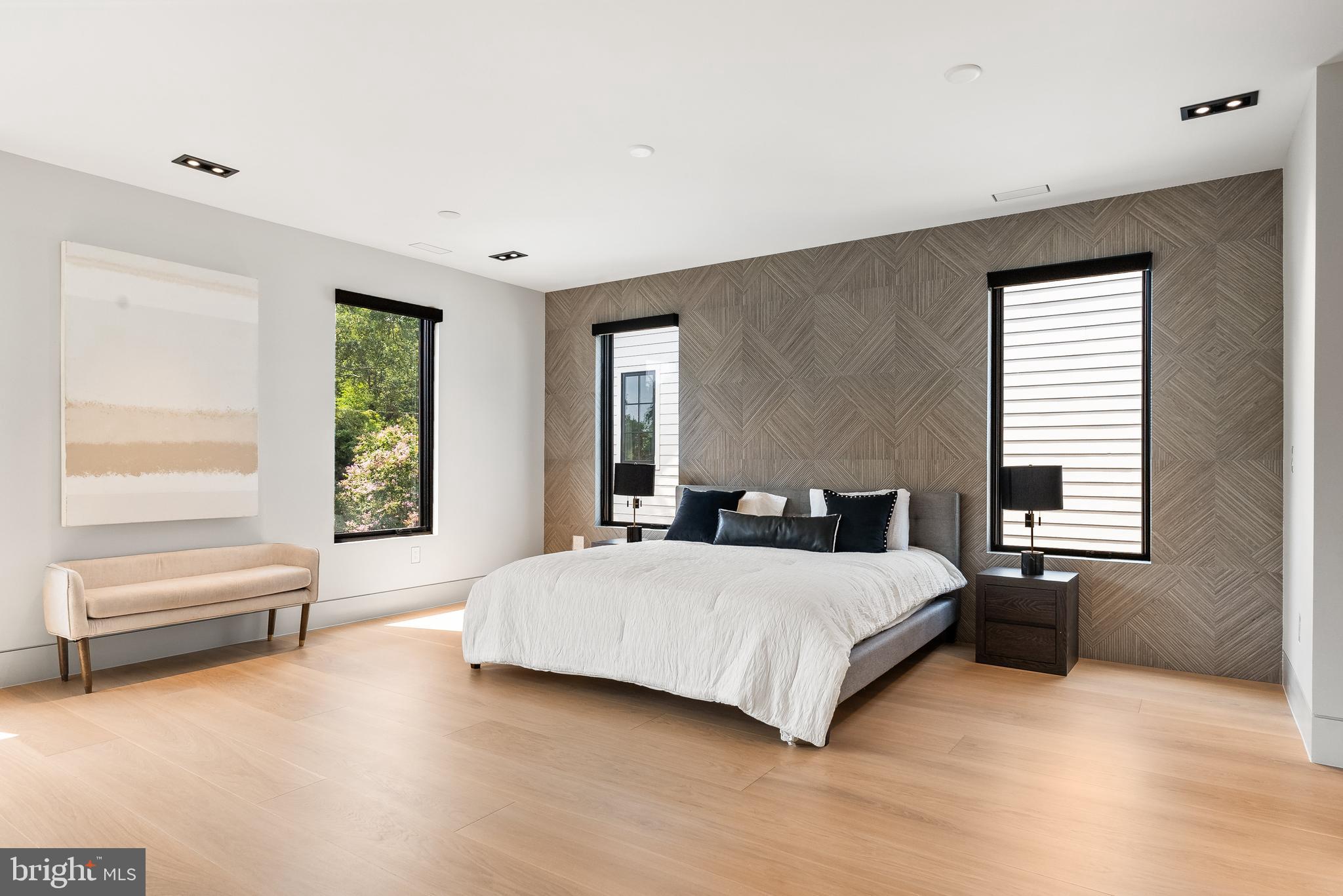 5068 SHERIER PLACE NW