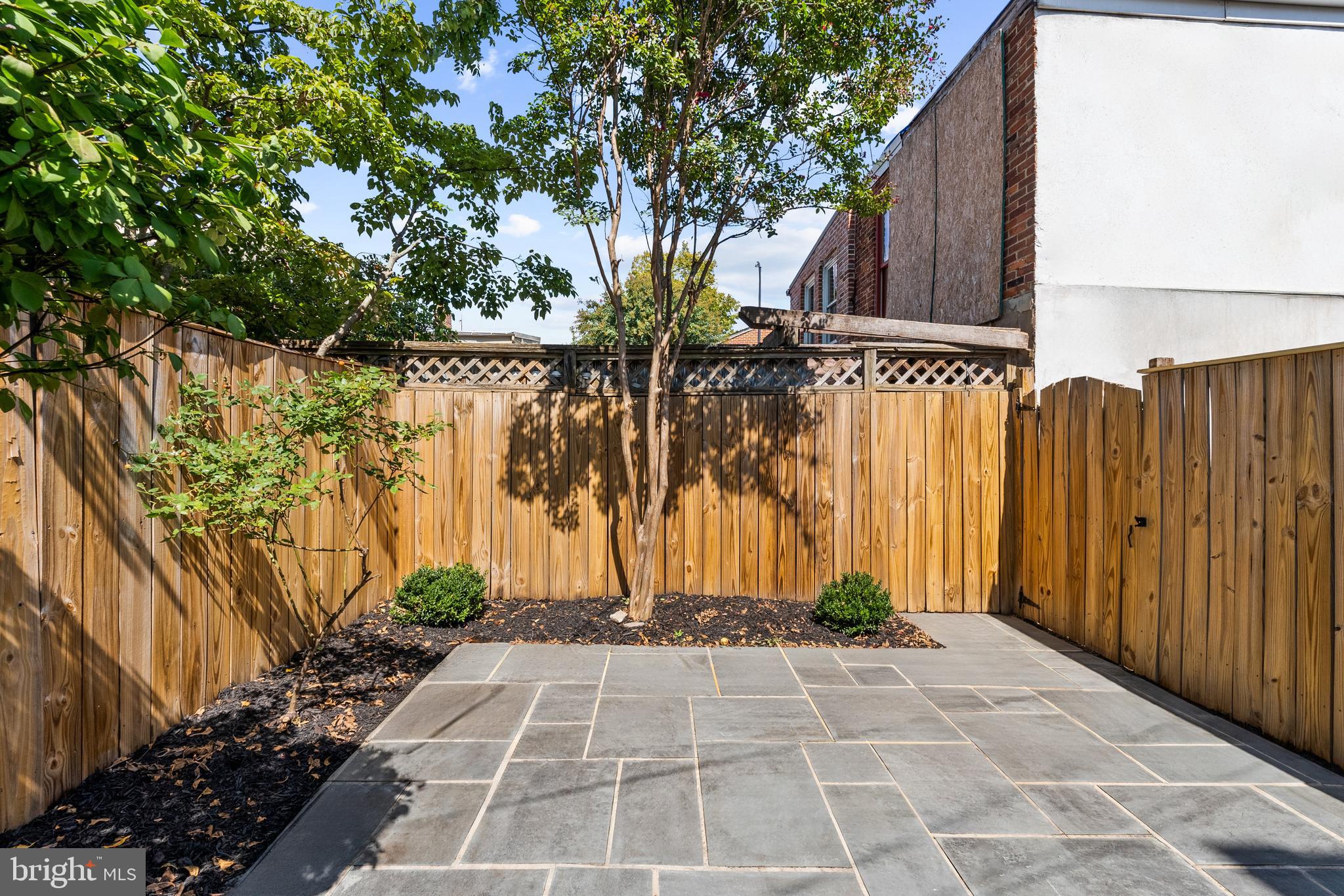 610 INDEPENDENCE AVENUE SE