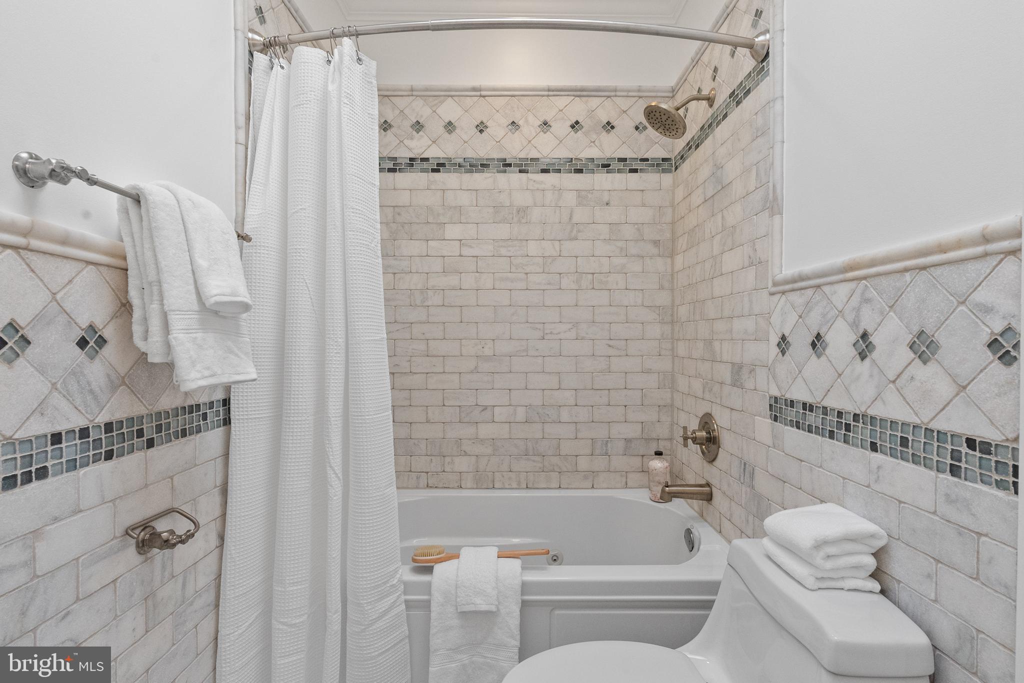 610 INDEPENDENCE AVENUE SE