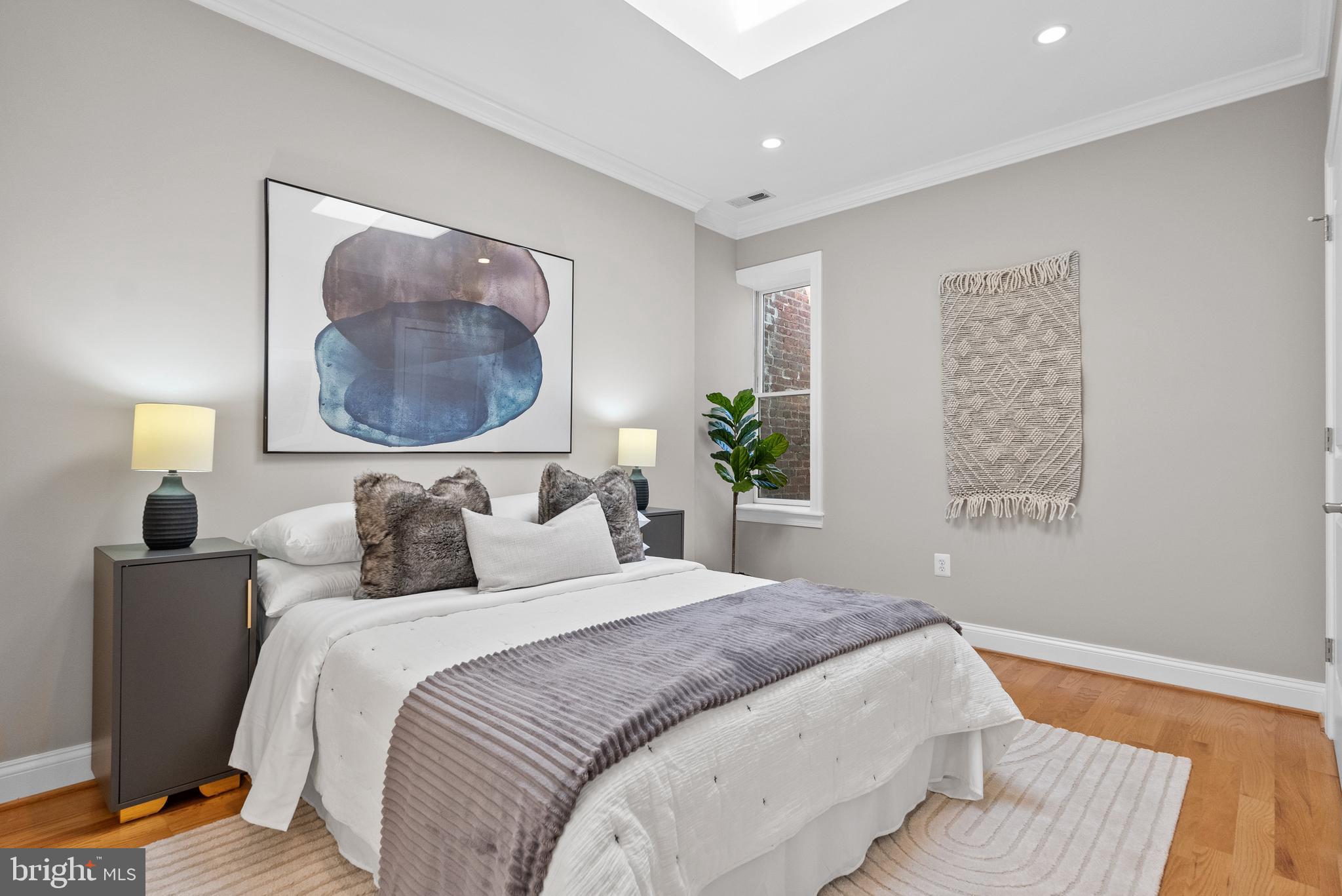 610 INDEPENDENCE AVENUE SE