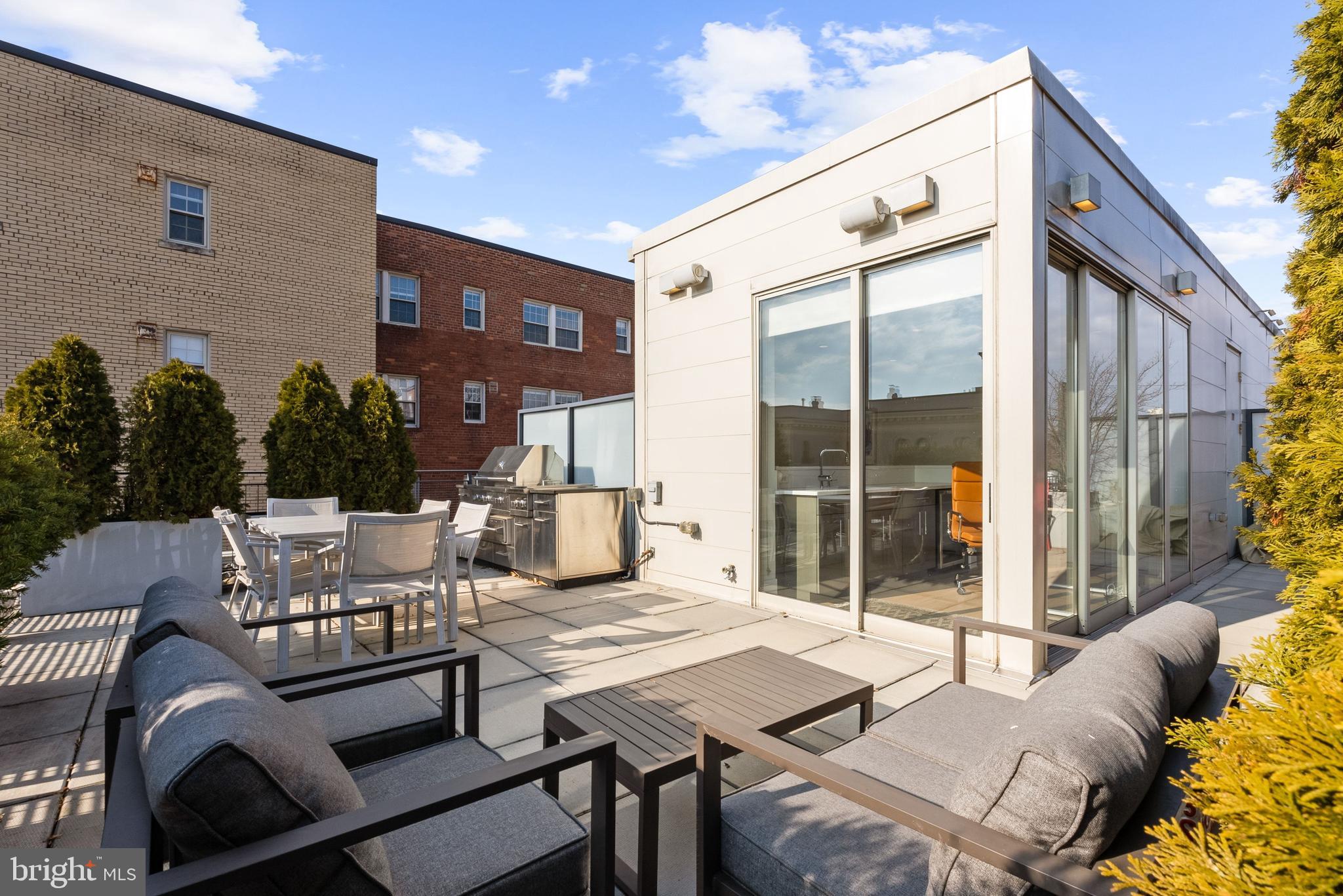 2225 CALIFORNIA STREET NW PH1