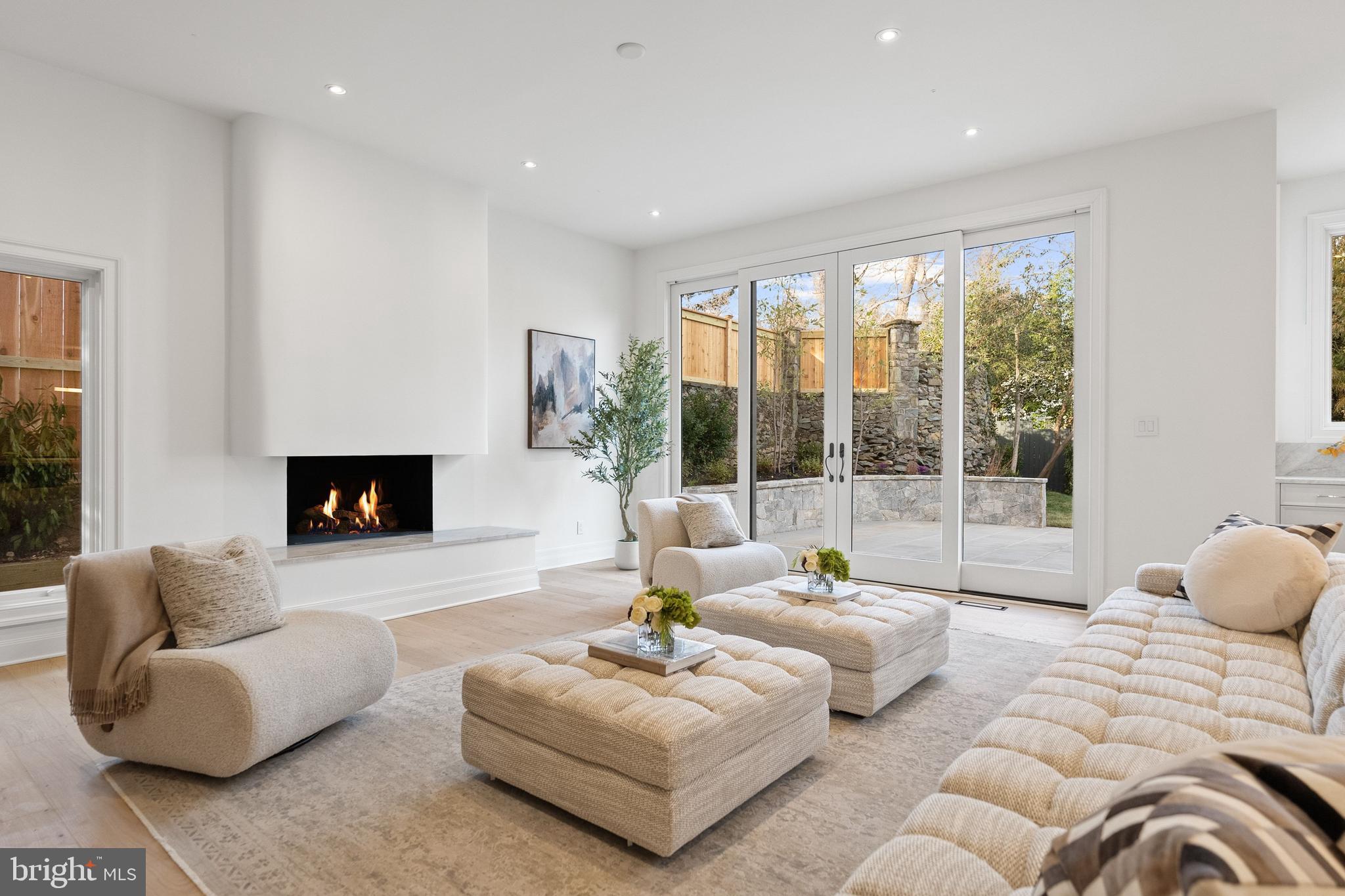 4433 CATHEDRAL AVENUE NW