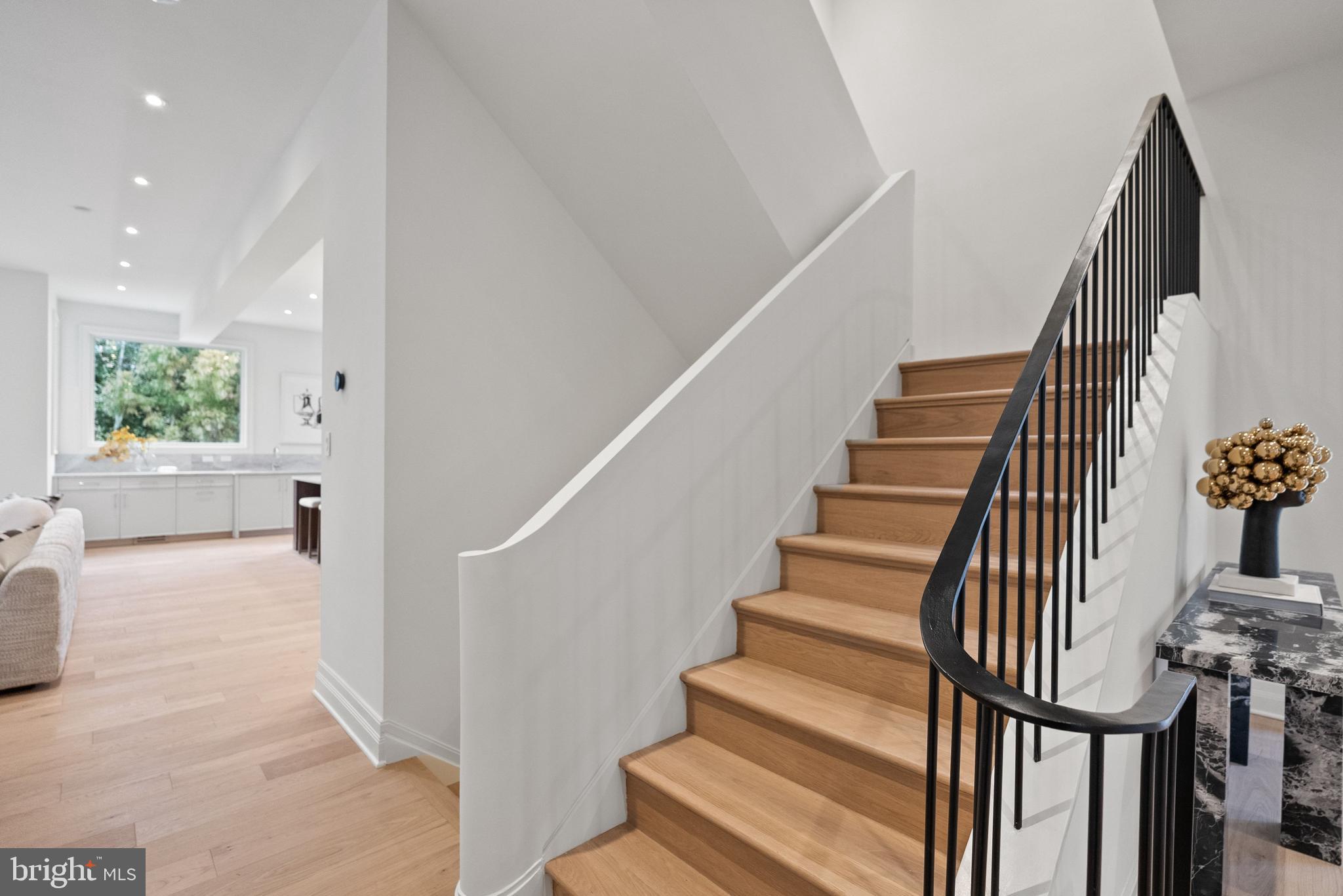 4433 CATHEDRAL AVENUE NW