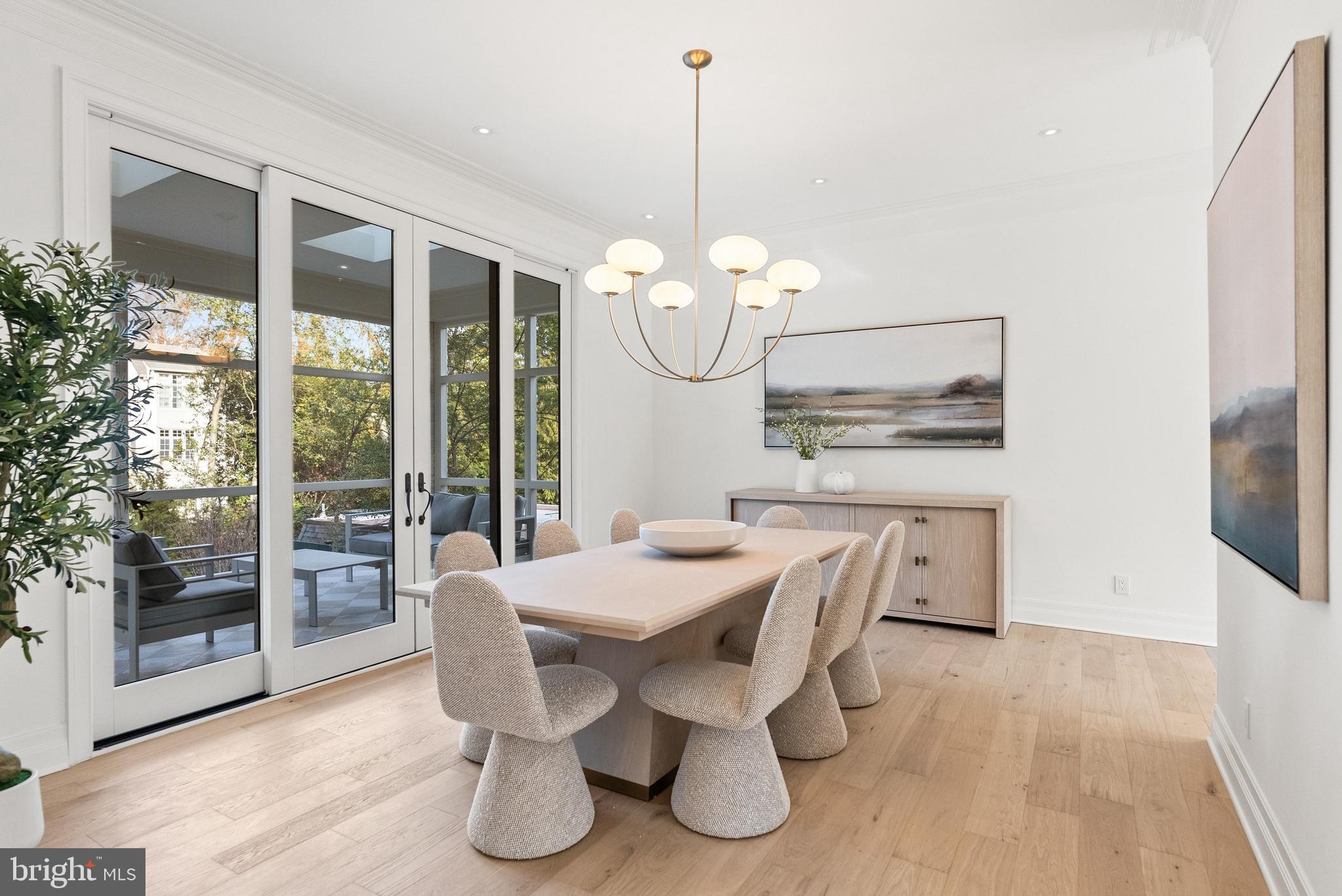 4433 CATHEDRAL AVENUE NW