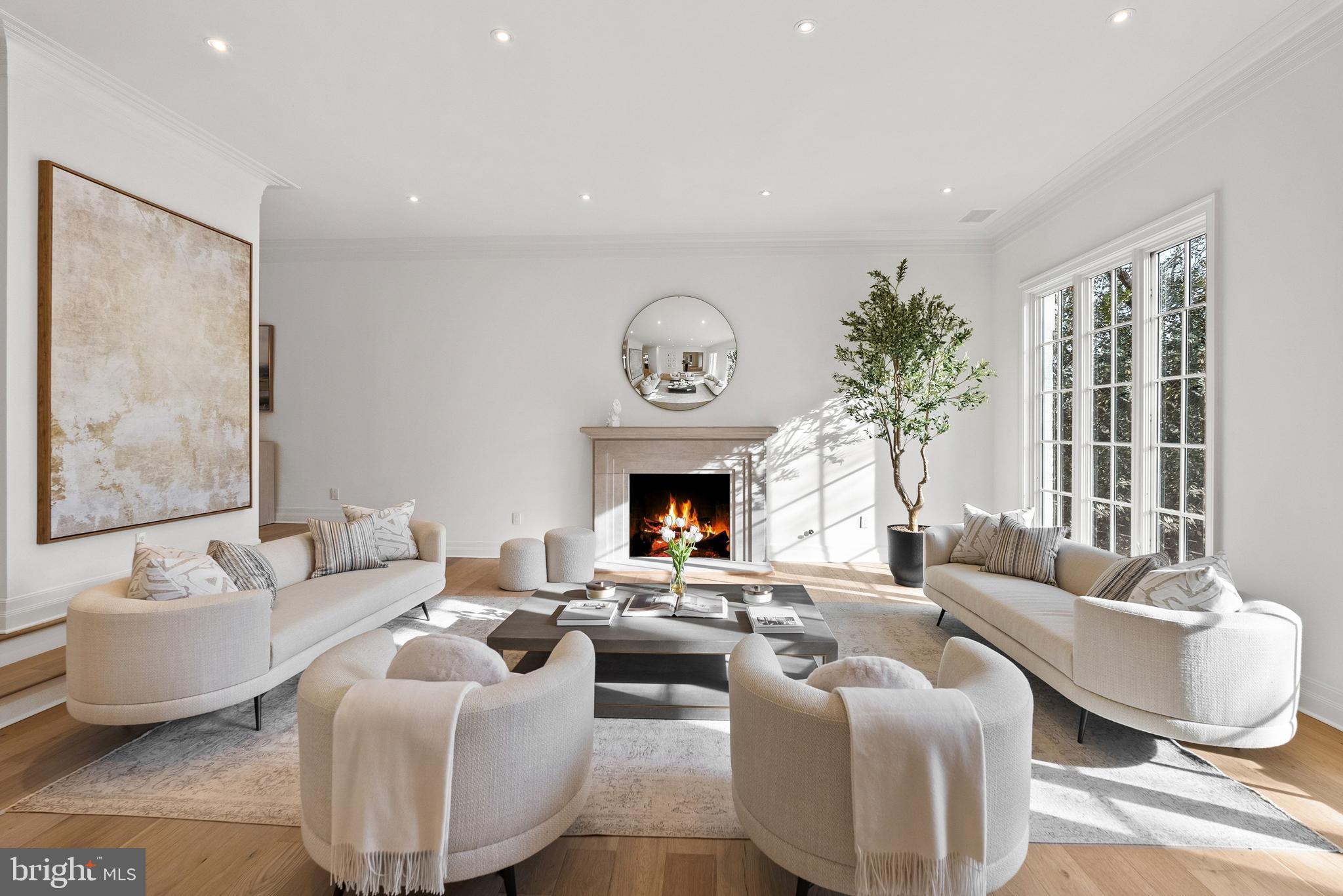 4433 CATHEDRAL AVENUE NW