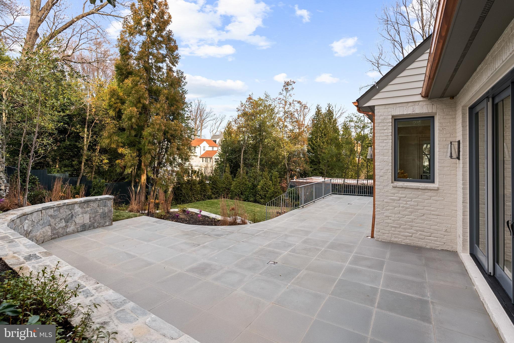 4433 CATHEDRAL AVENUE NW