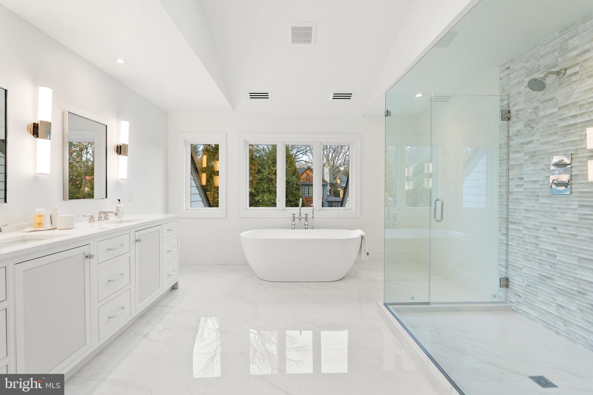 4433 CATHEDRAL AVENUE NW