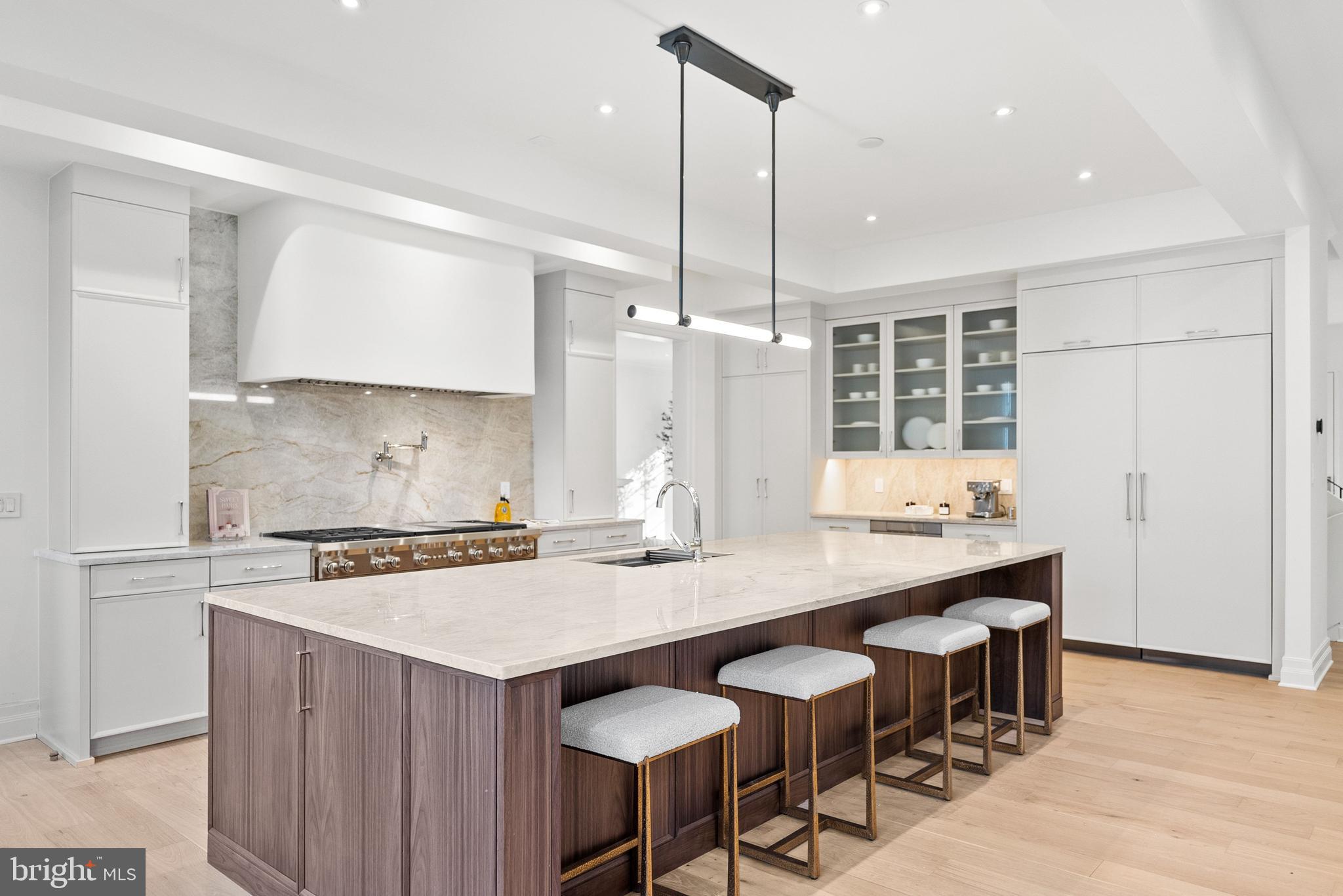 4433 CATHEDRAL AVENUE NW