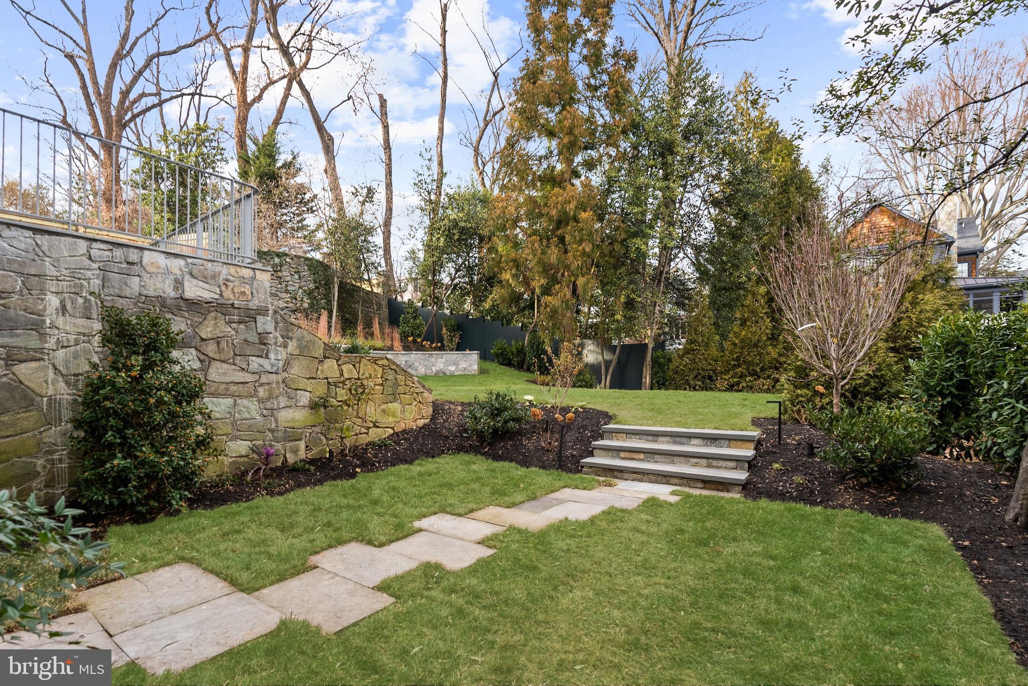 4433 CATHEDRAL AVENUE NW