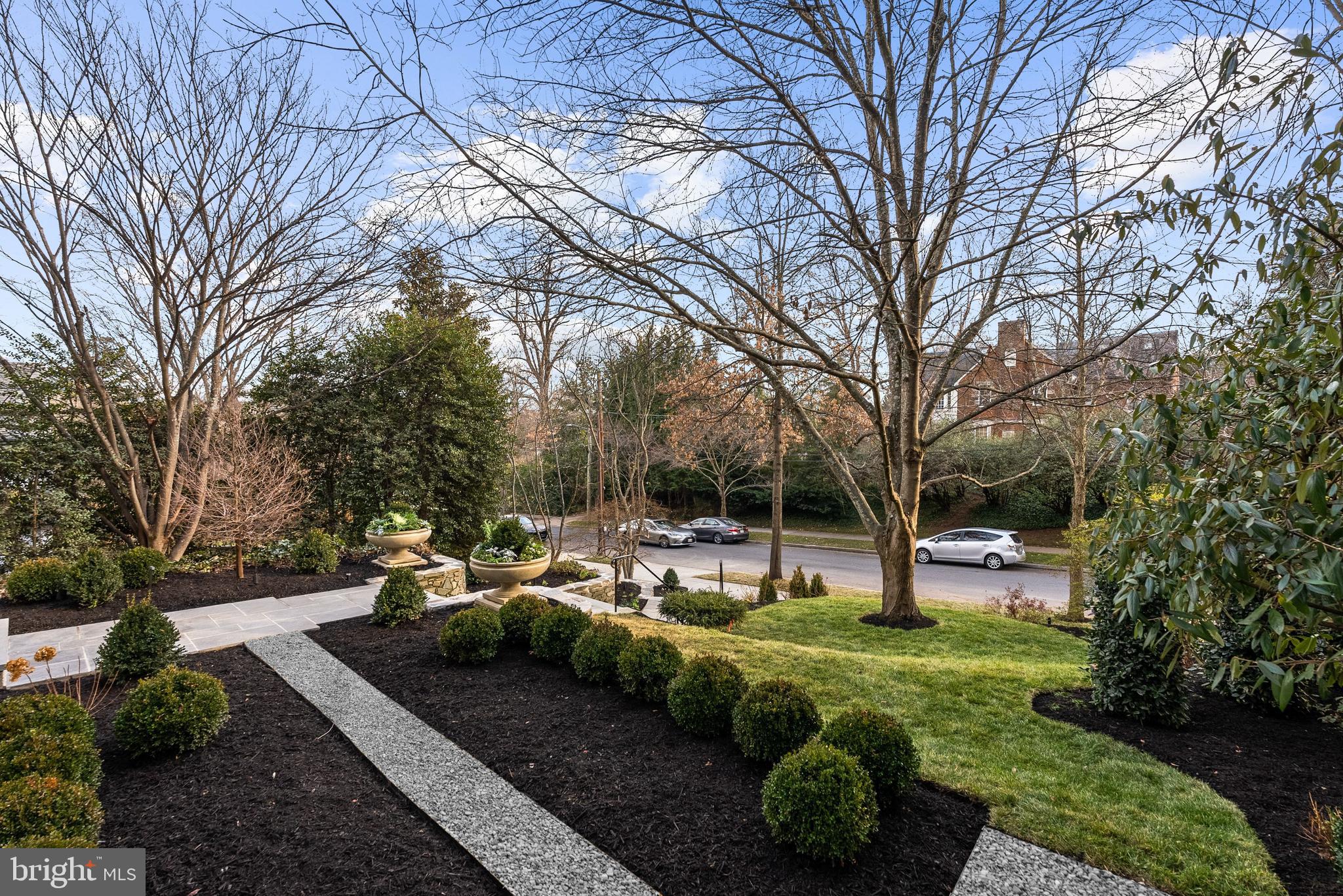 4433 CATHEDRAL AVENUE NW