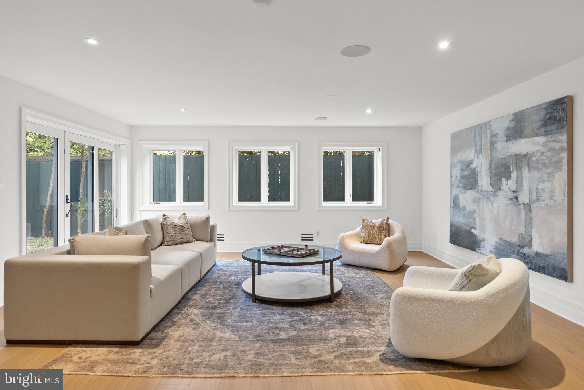 4433 CATHEDRAL AVENUE NW