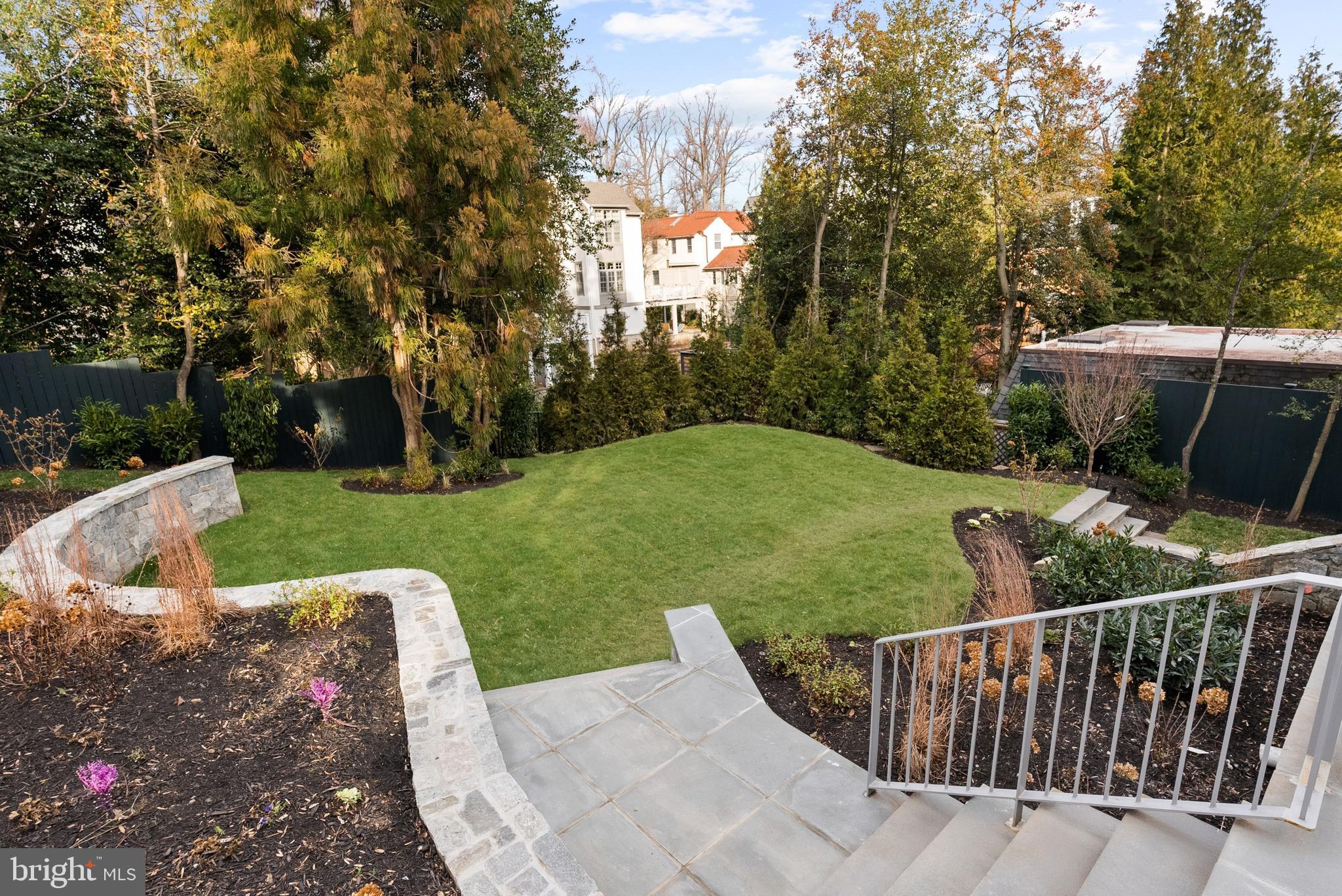 4433 CATHEDRAL AVENUE NW