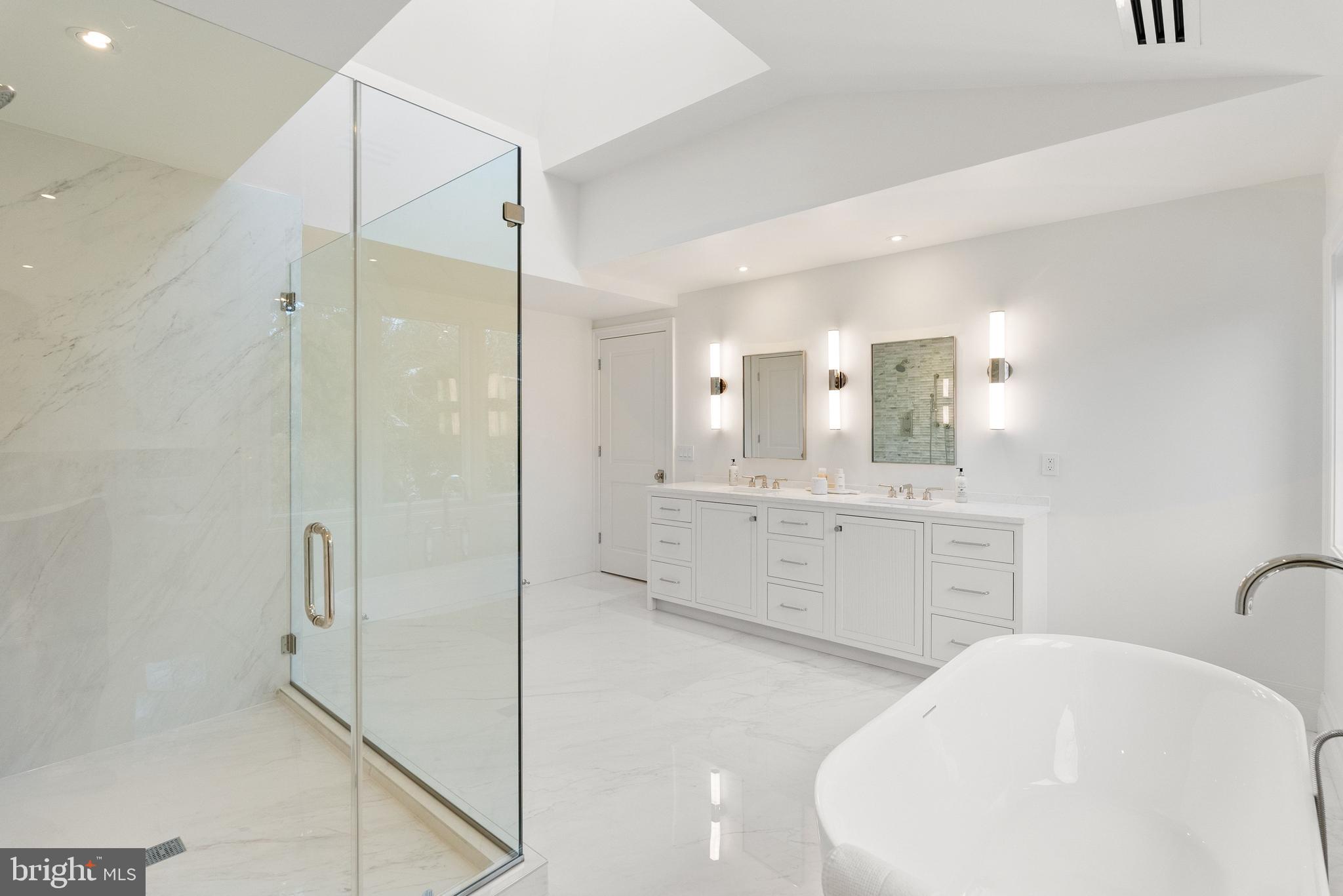 4433 CATHEDRAL AVENUE NW