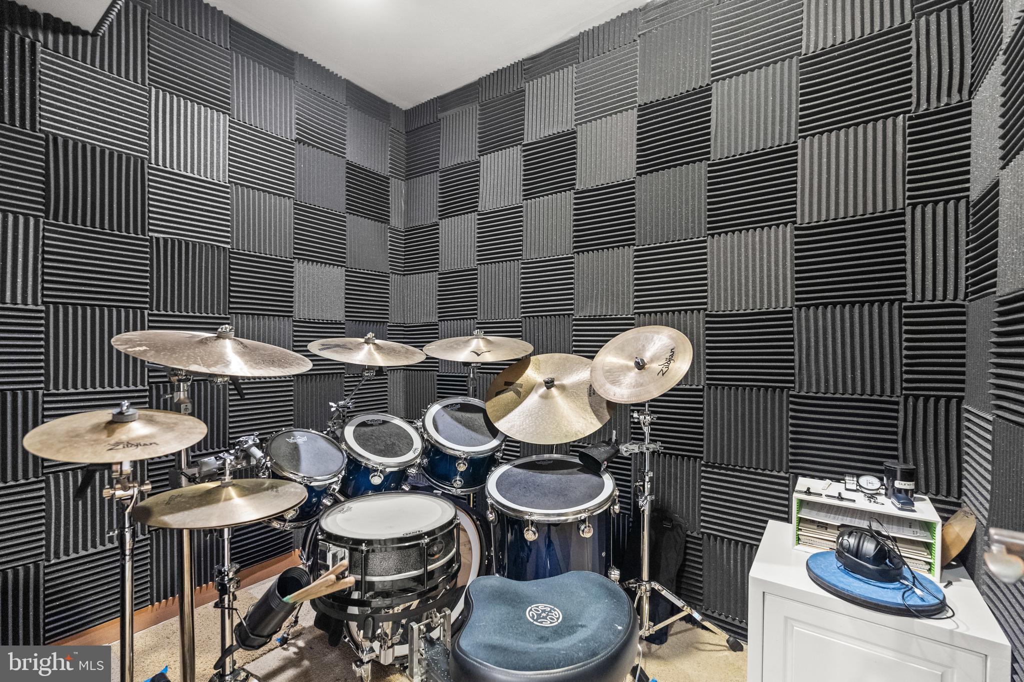 4421 LOWELL STREET NW