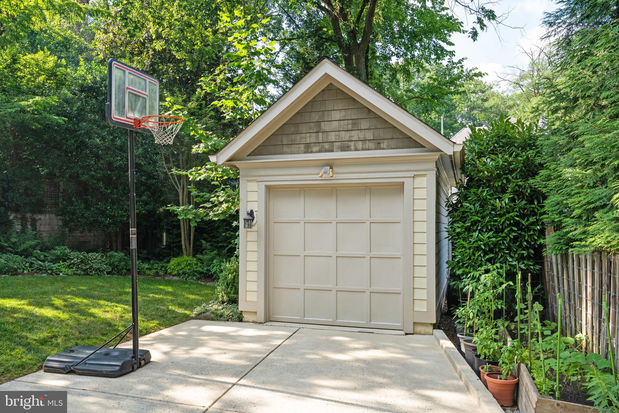 4421 LOWELL STREET NW